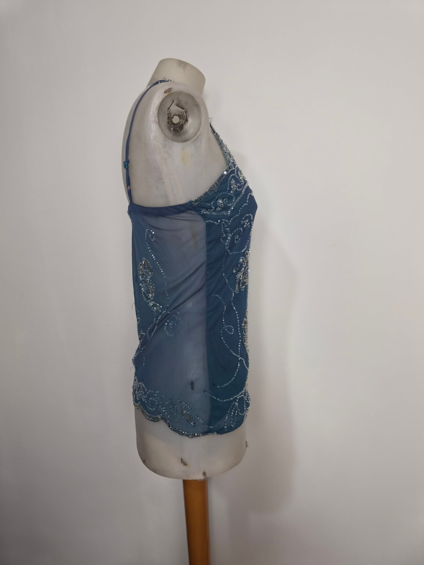 Haut bleu gris en voile brodé