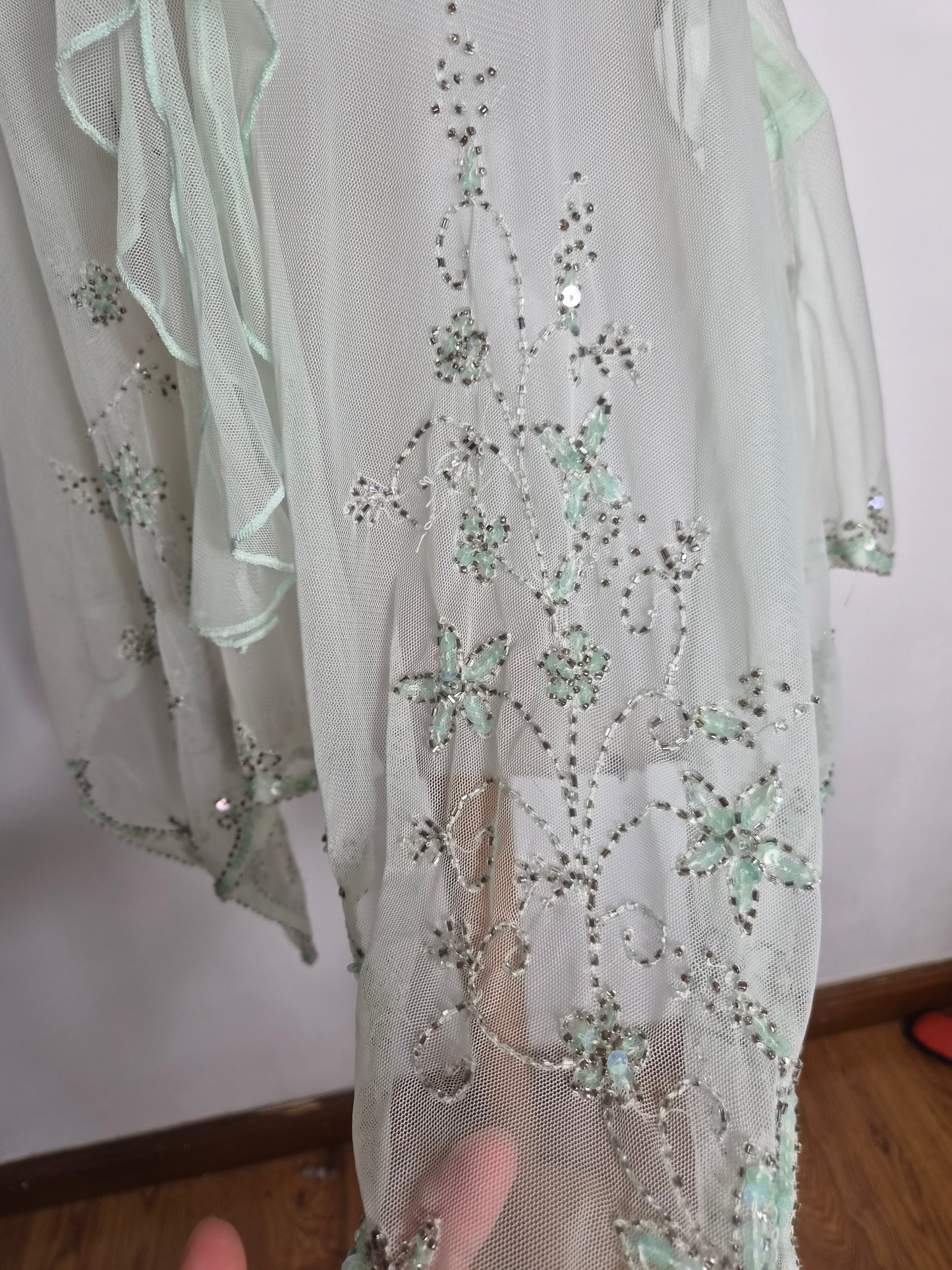 Haut en voile asymétrique brodé bleu