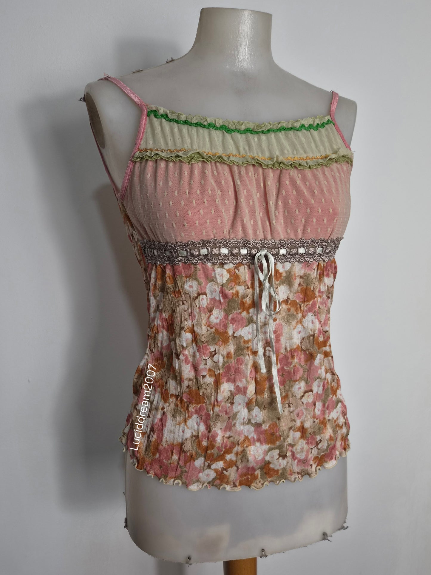 Haut multimatière motif floral