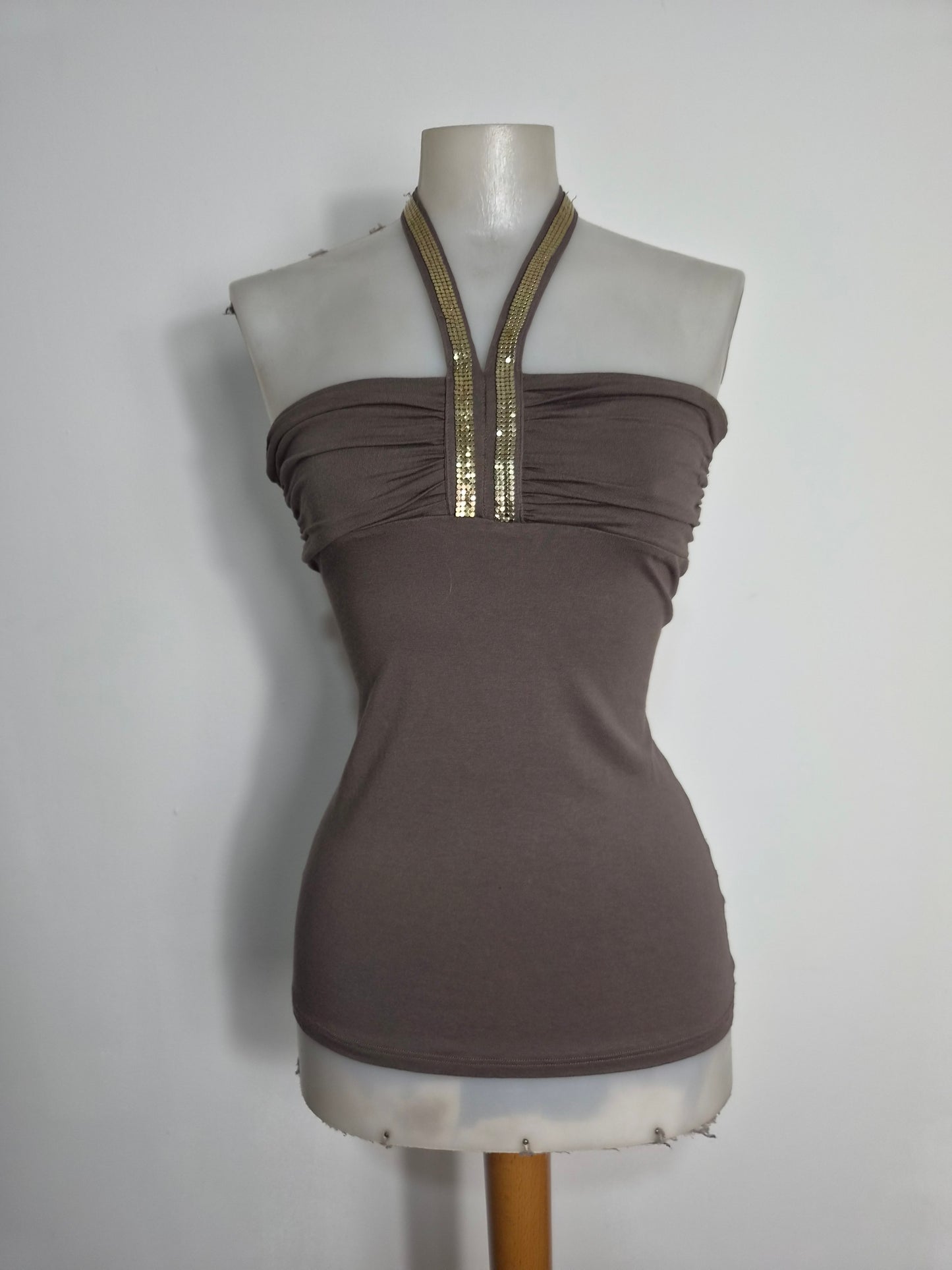 Haut dos nu marron détails strass