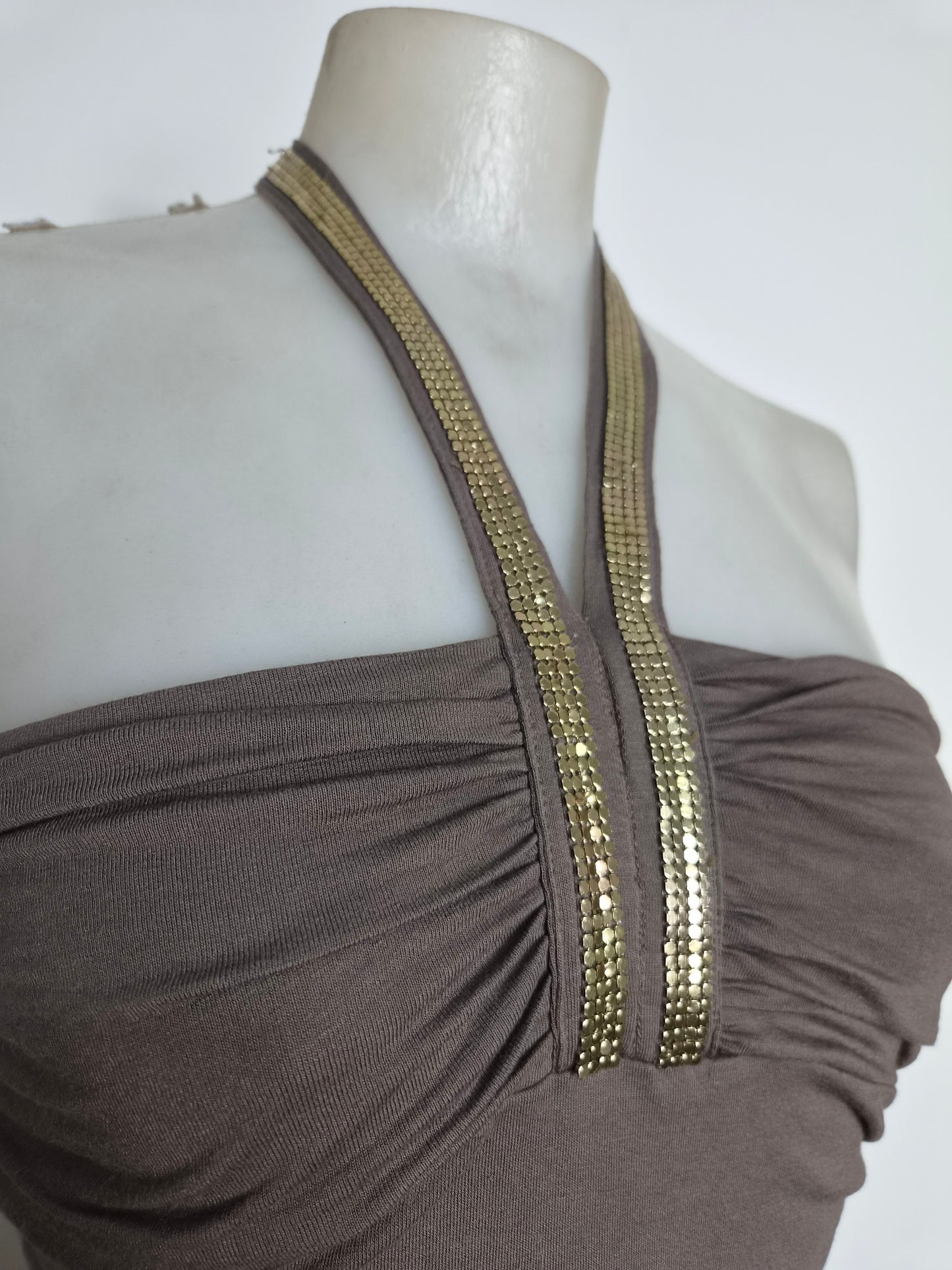 Haut dos nu marron détails strass