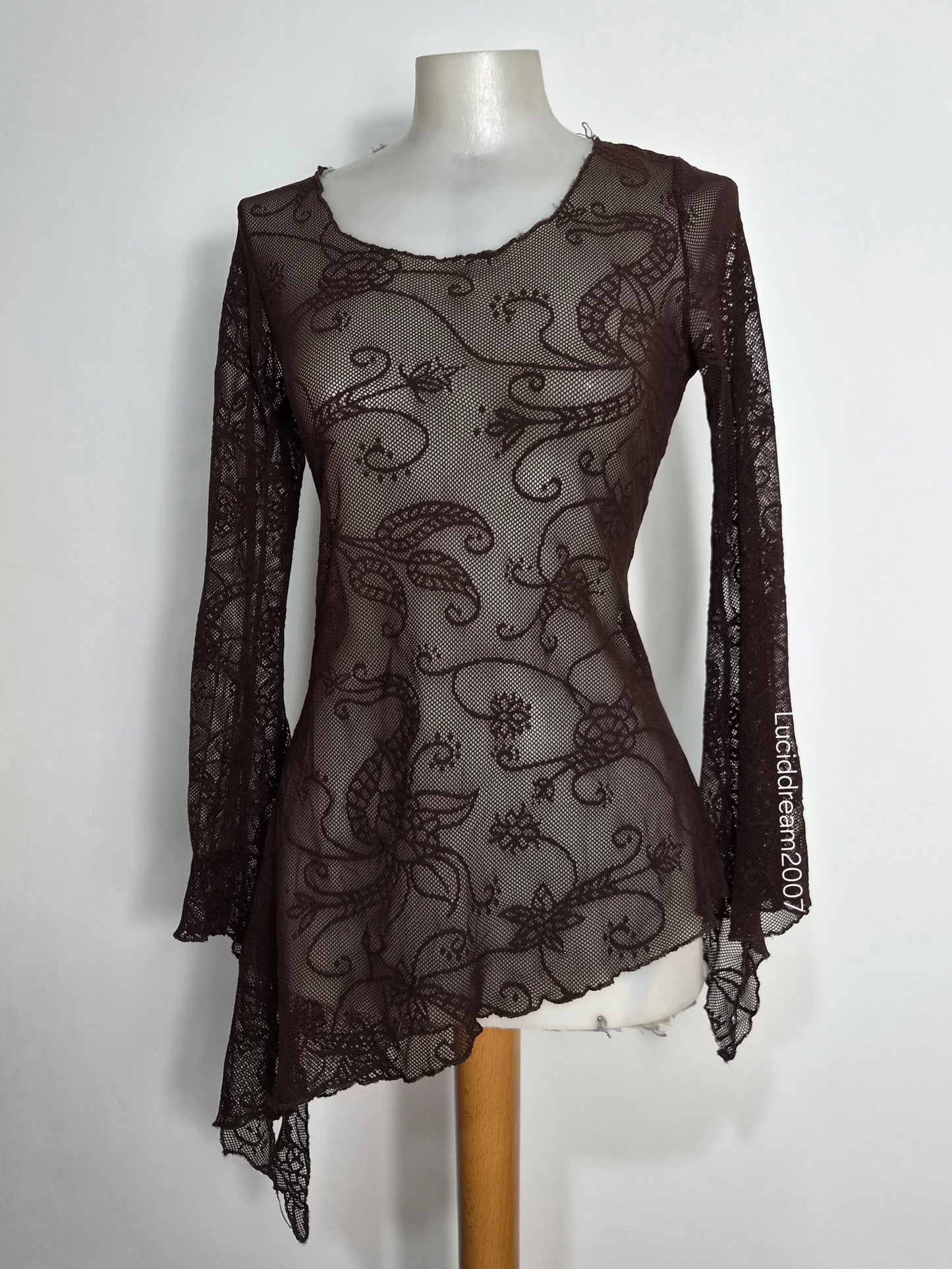Haut asymétrique en dentelle marron