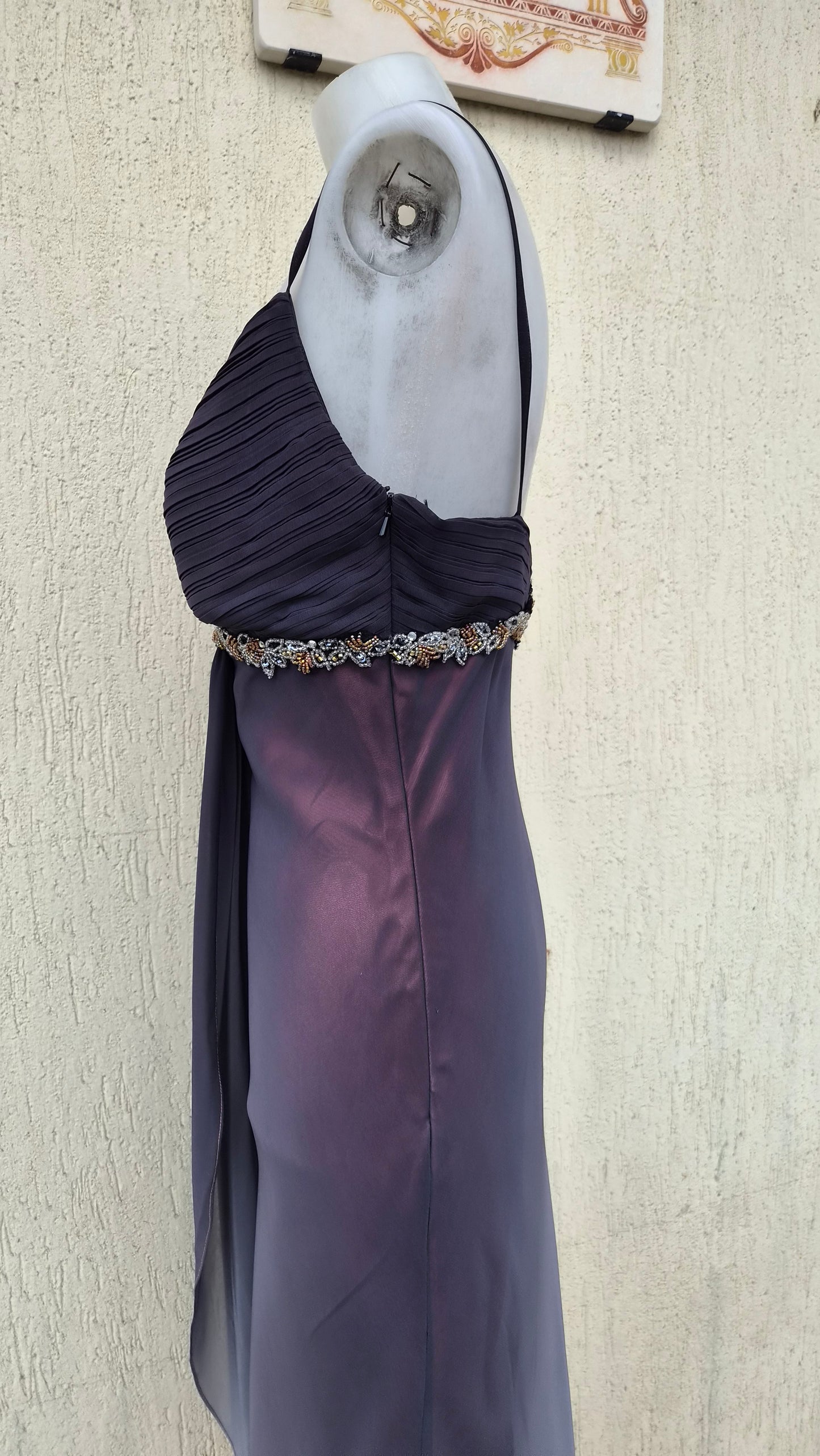 Robe tons gris et rose détails broderies