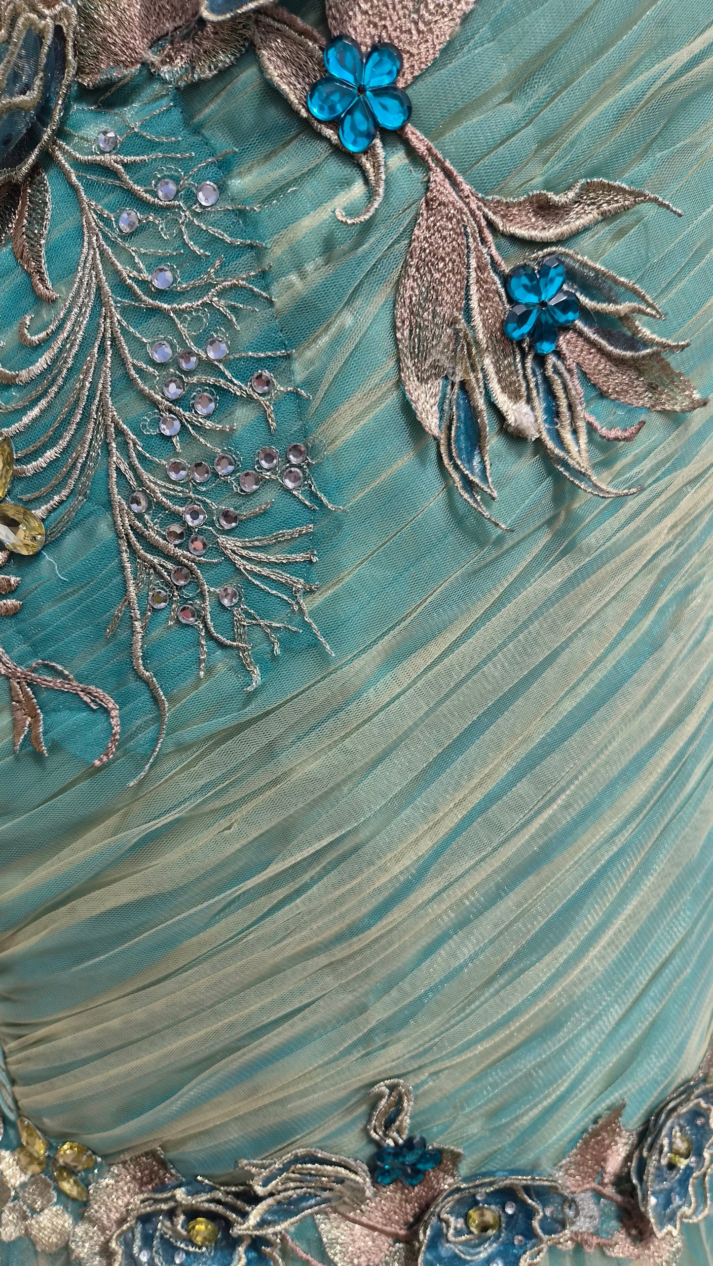 Maxi robe vert d'eau avec broderies
