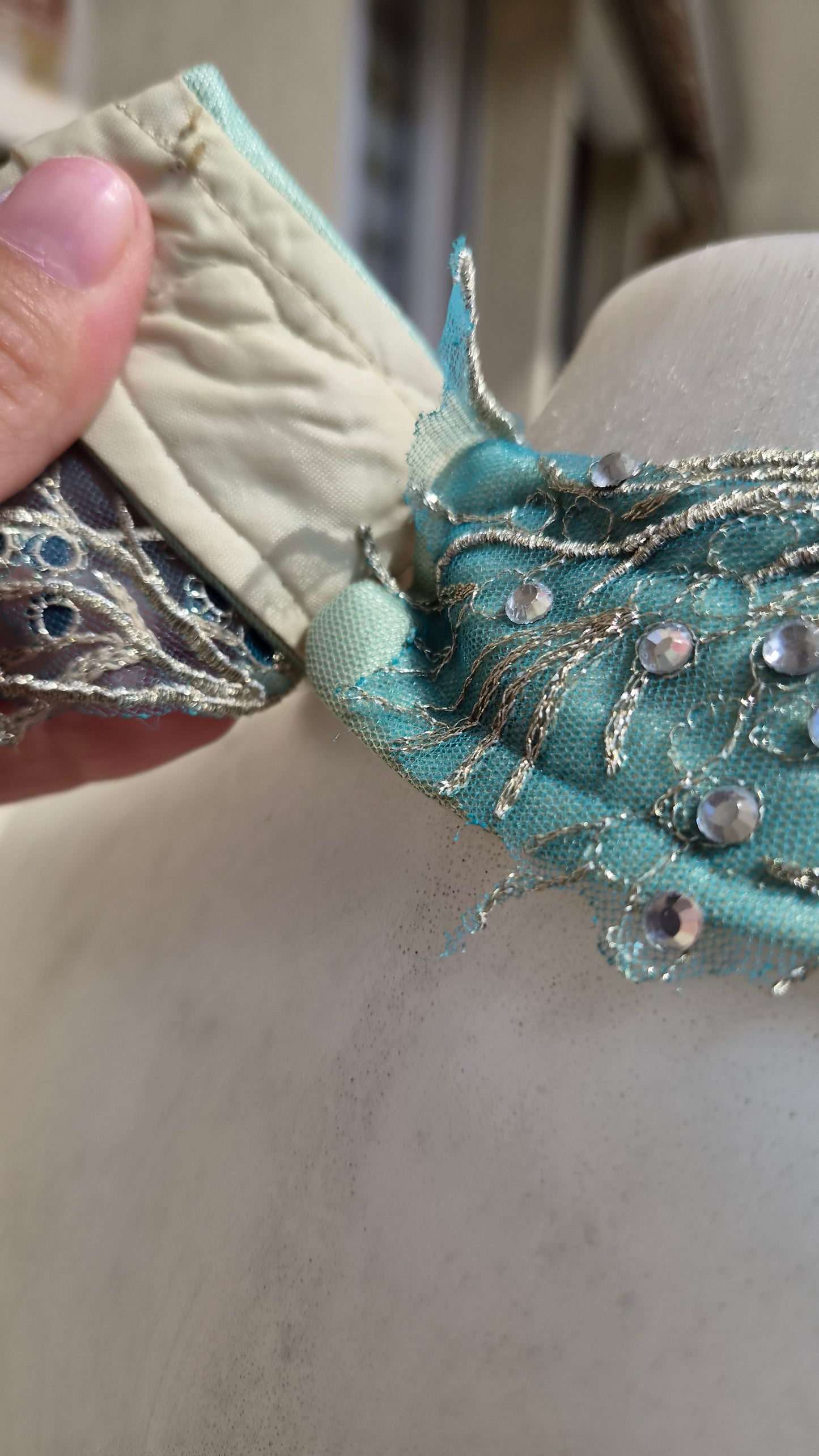Maxi robe vert d'eau avec broderies