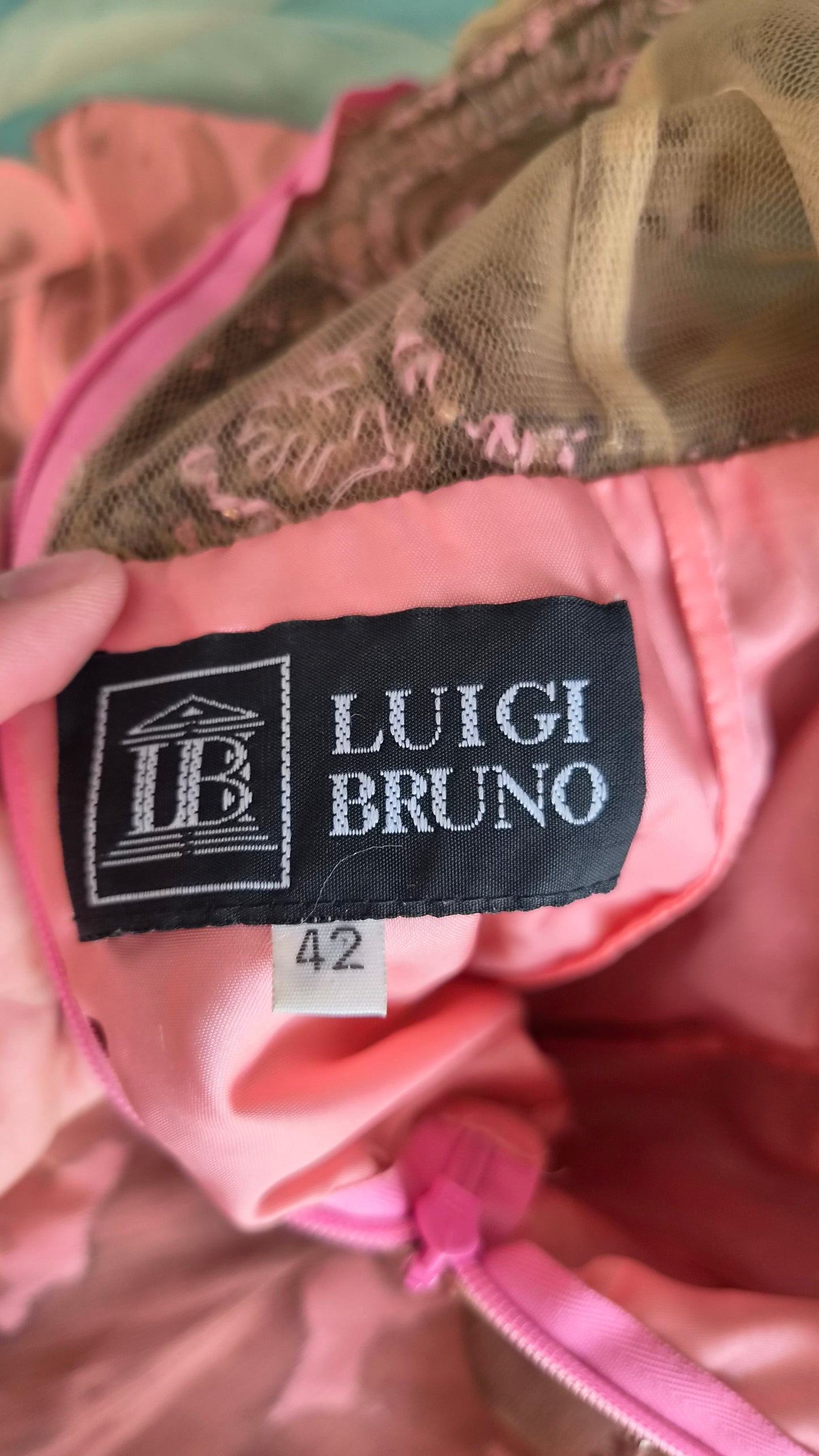 Robe dos nu brodée
