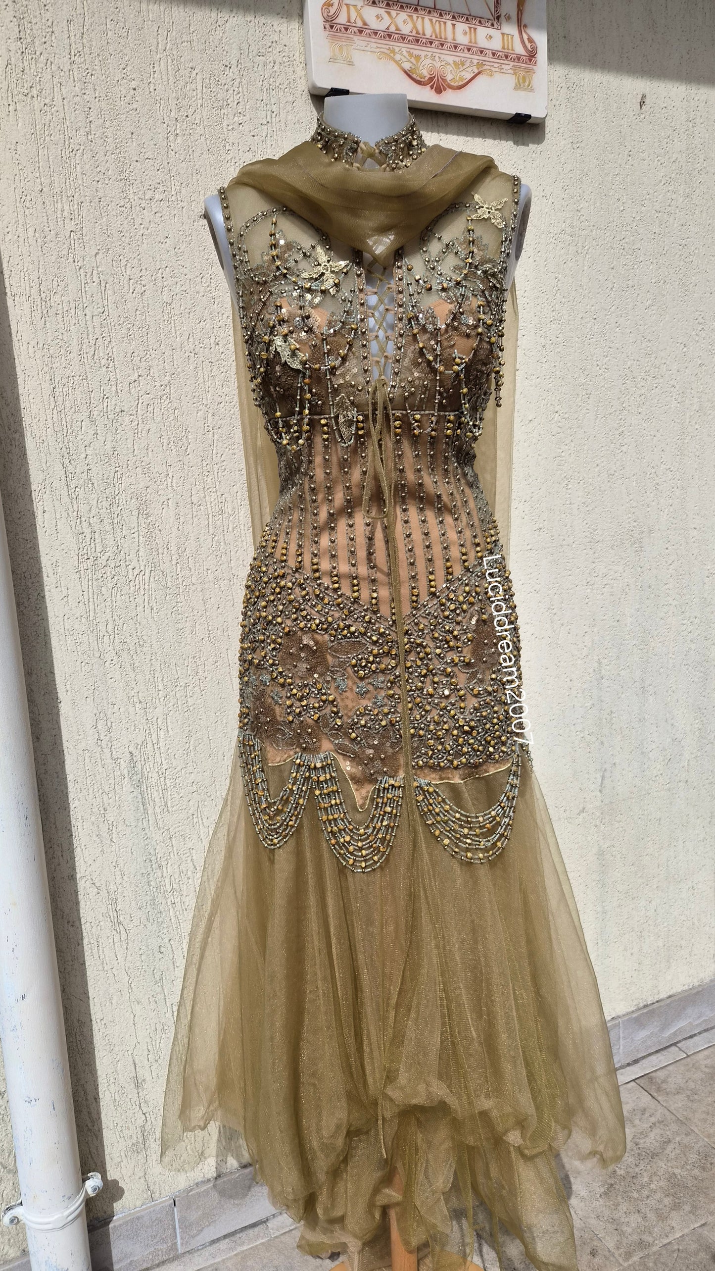 Maxi robe entièrement brodée