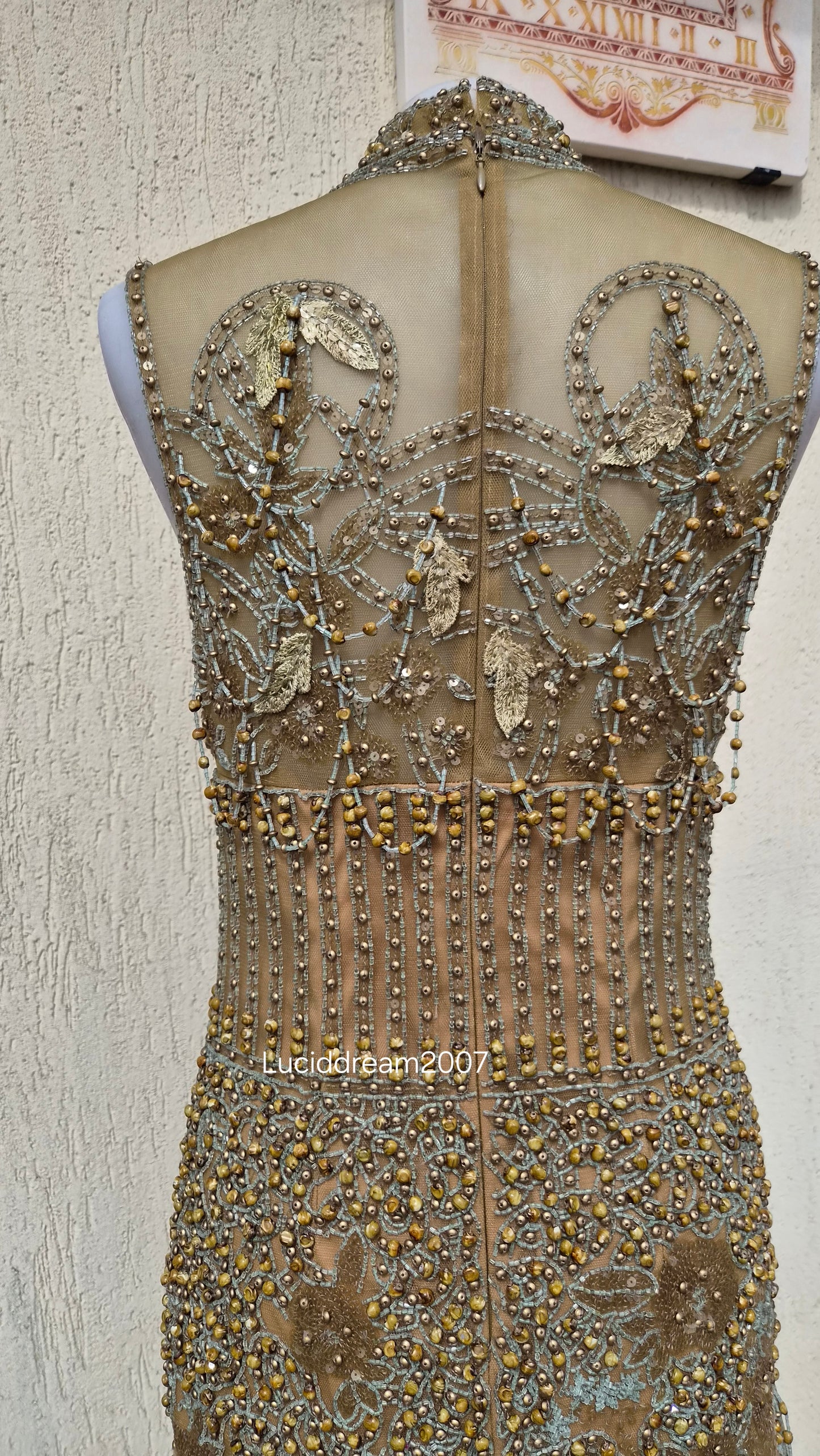 Maxi robe entièrement brodée