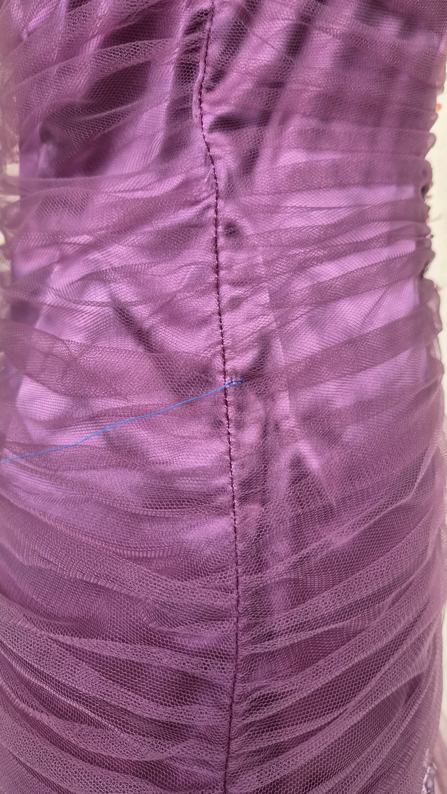 Asymmetrical backless dress with embroidery details