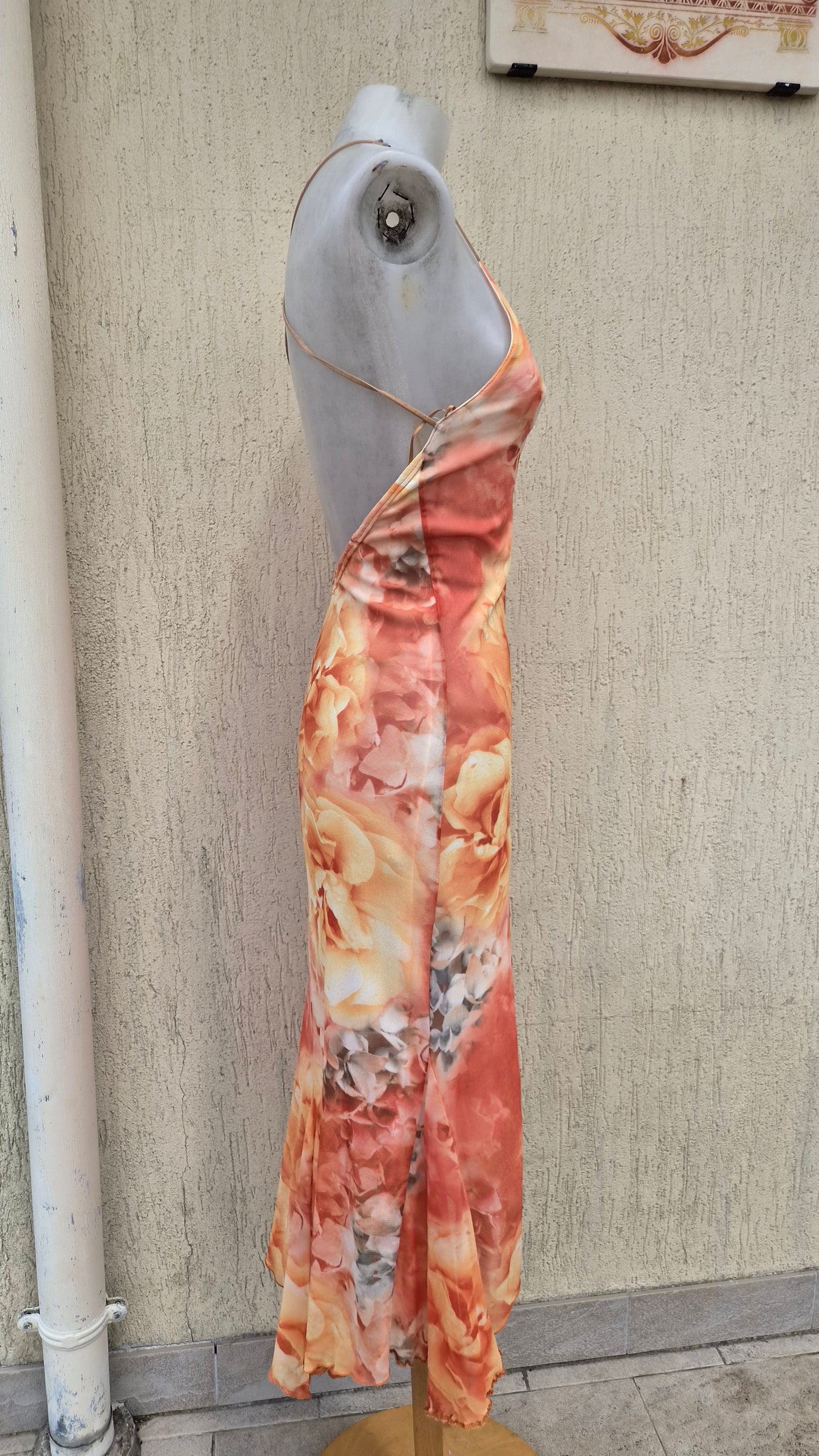 Robe fleurie dos nu tons oranges
