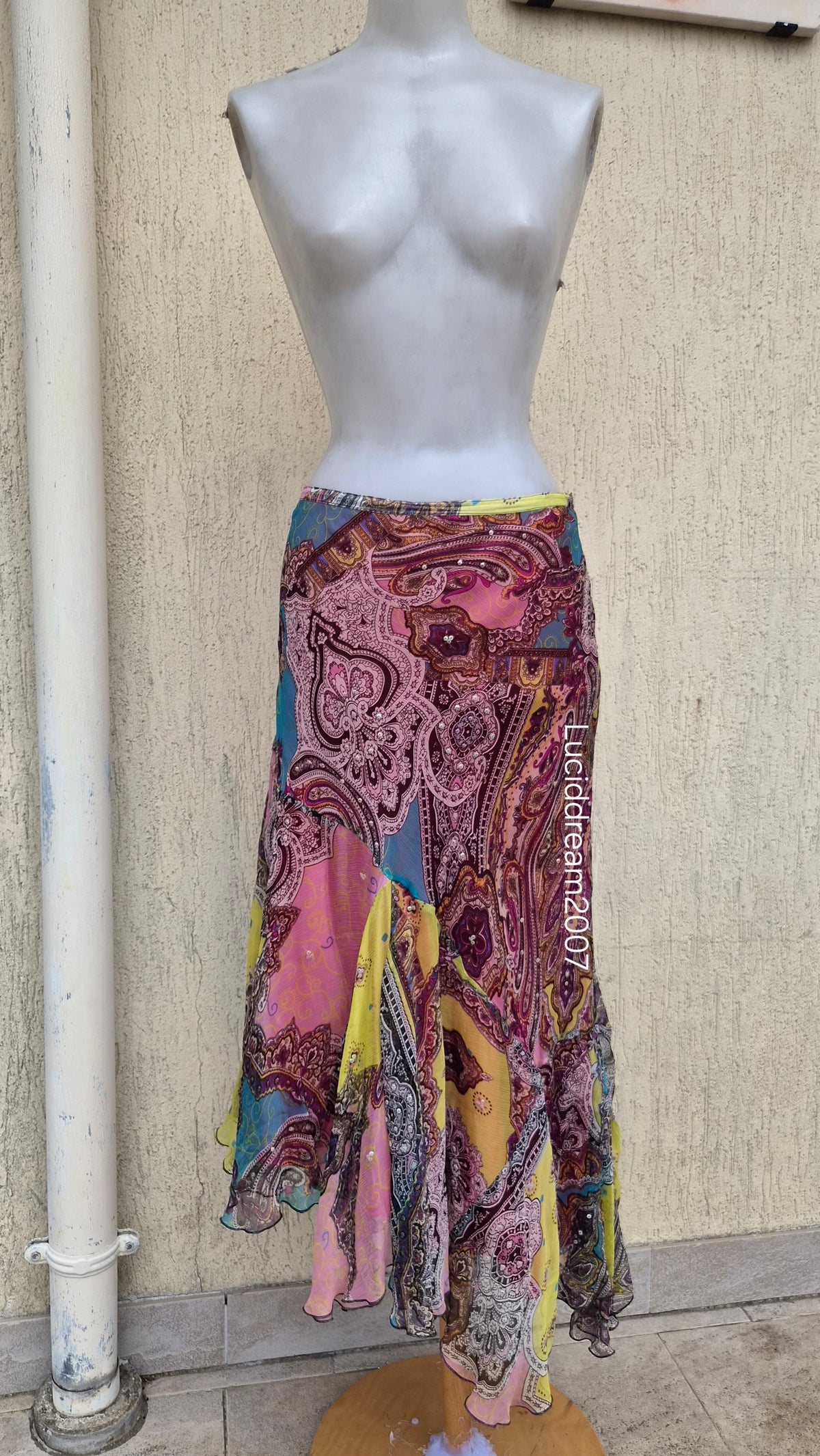 Robe en soie multicolore