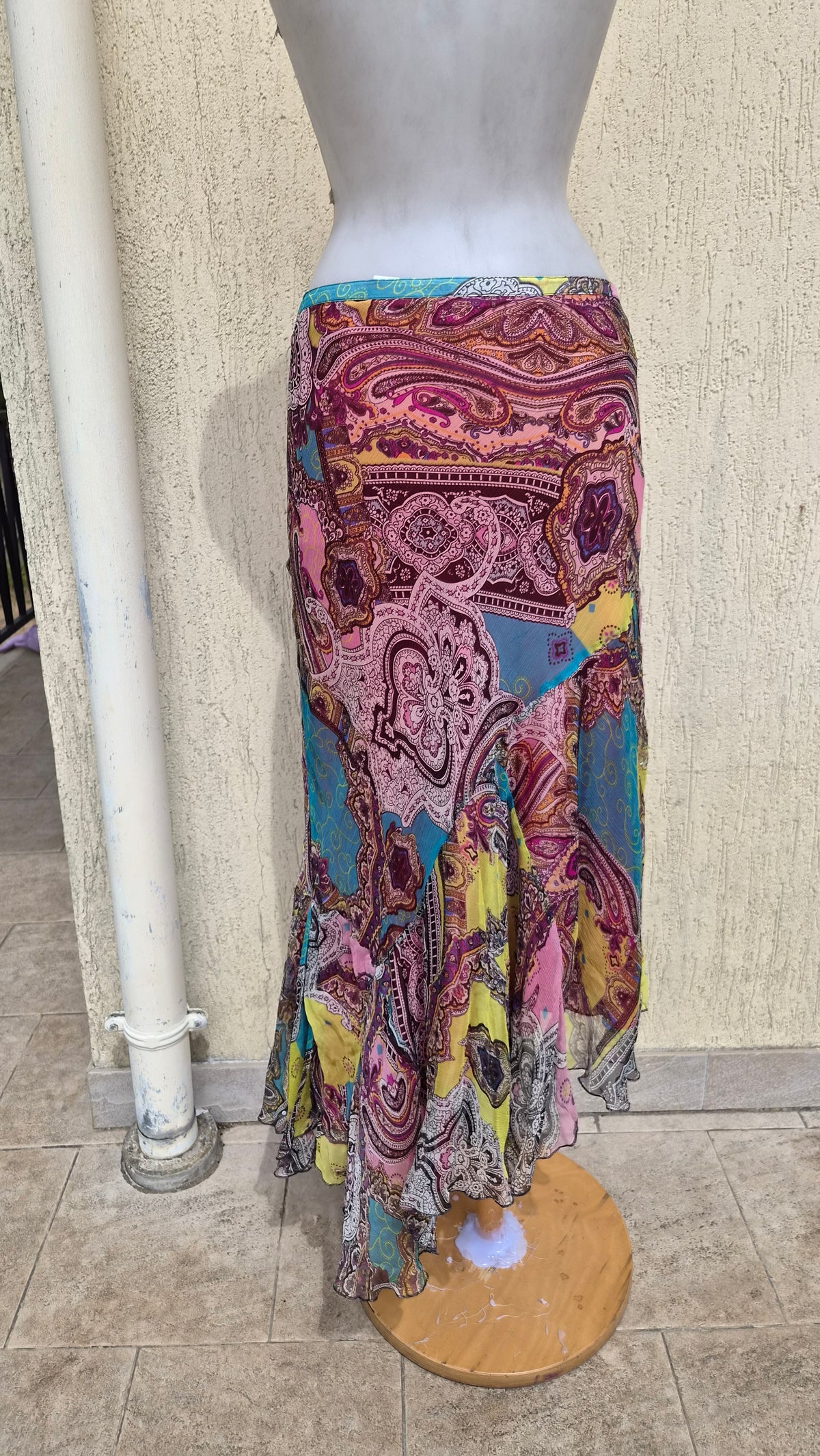 Robe en soie multicolore