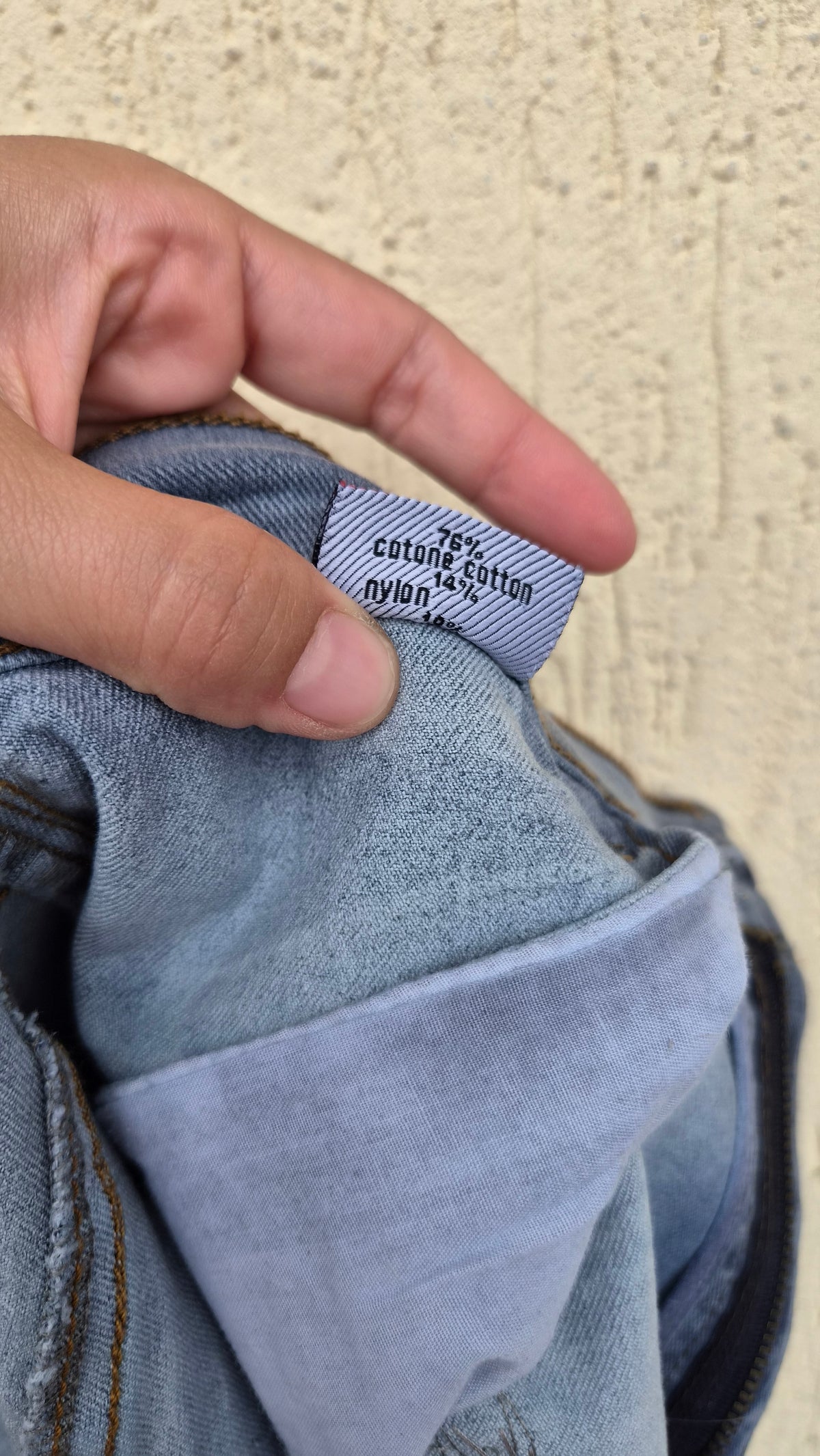 Robe en denim brodée