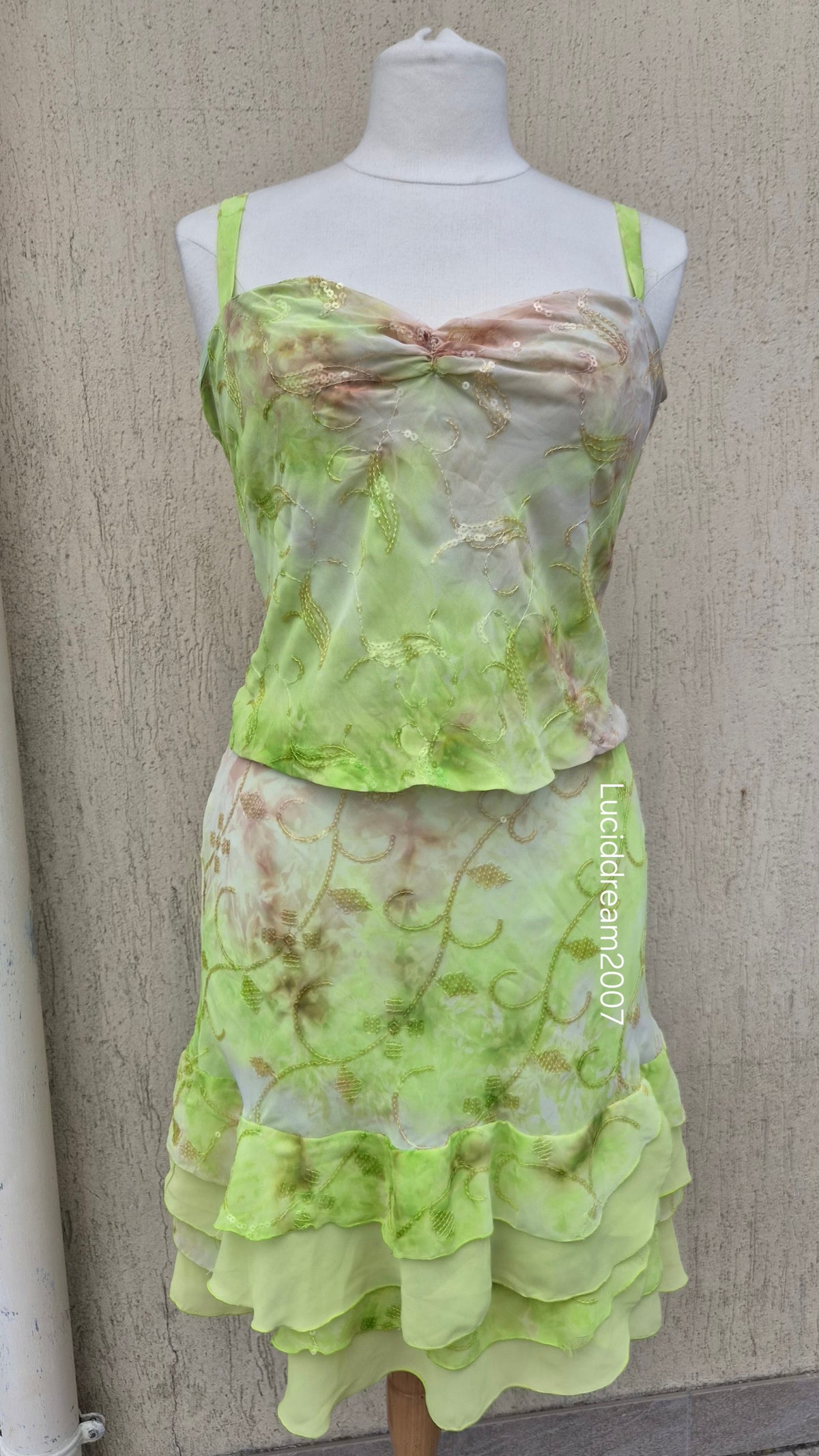 Green sequin detail set