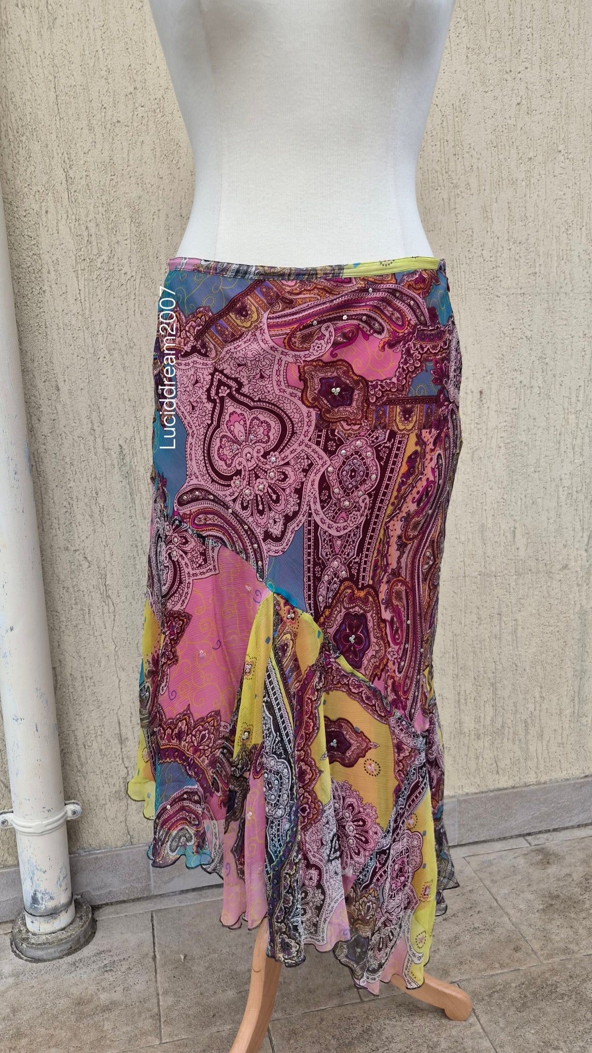 Robe en soie multicolore