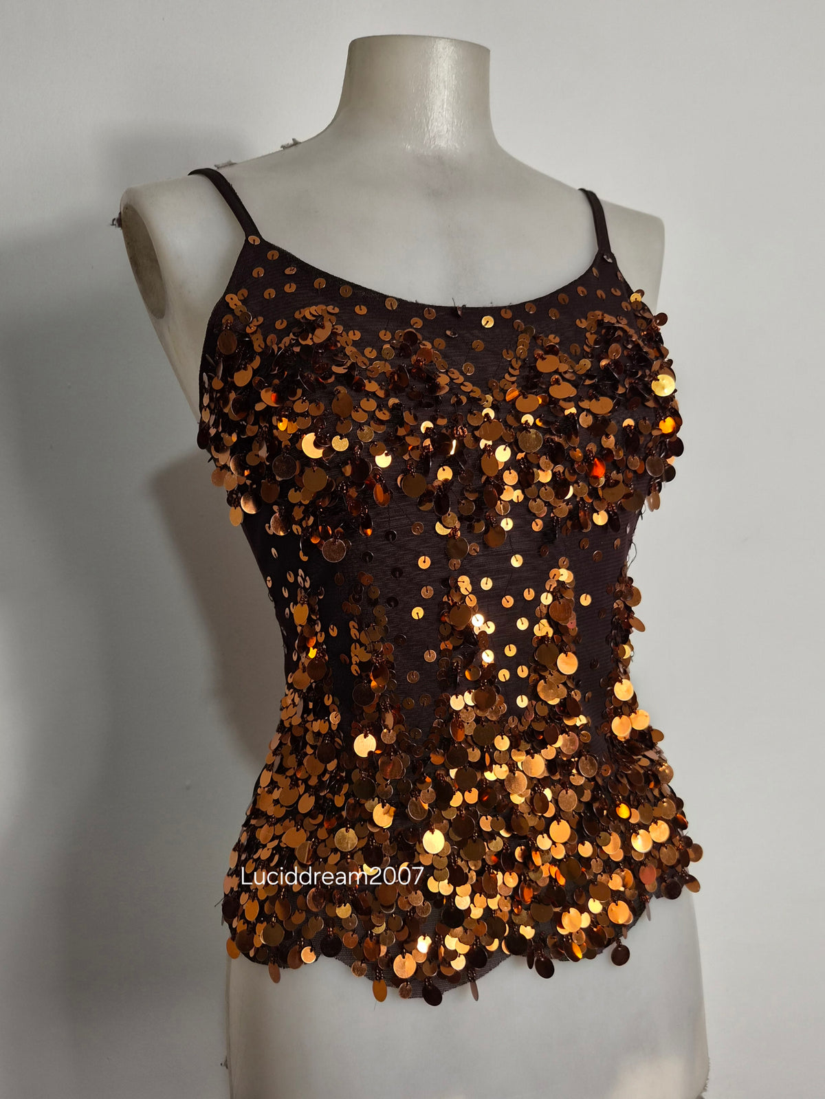 Haut en voile marron brodé de sequins