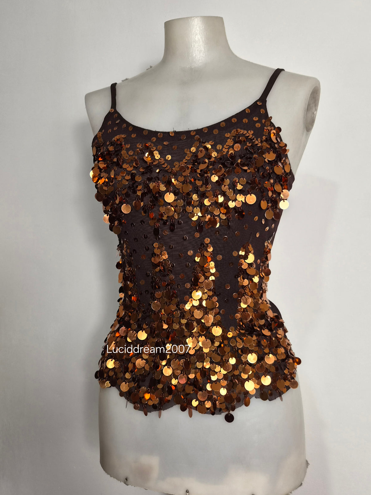 Haut en voile marron brodé de sequins
