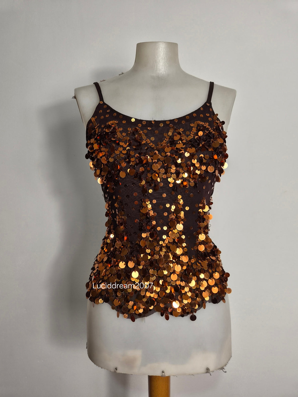 Haut en voile marron brodé de sequins