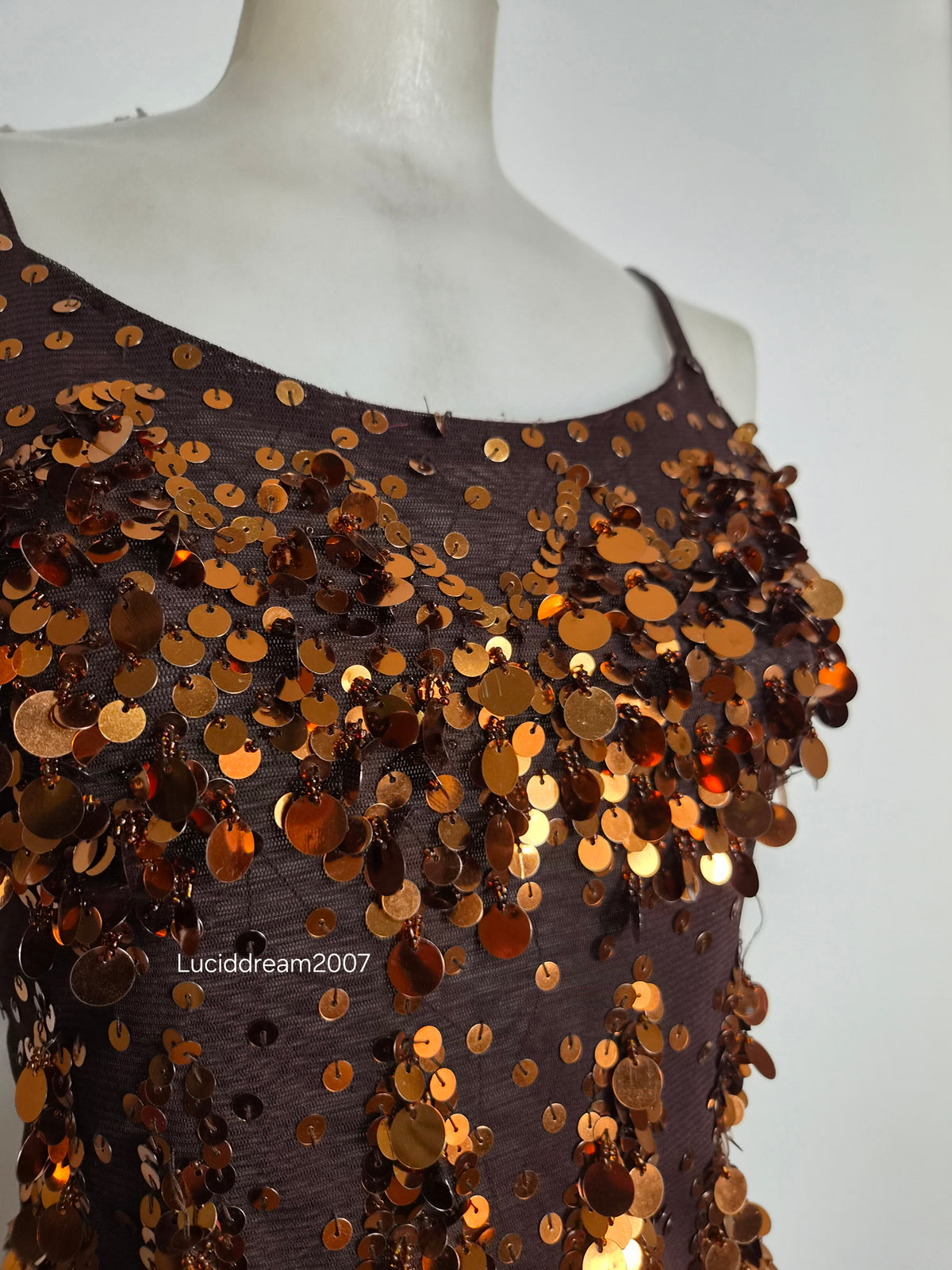 Haut en voile marron brodé de sequins
