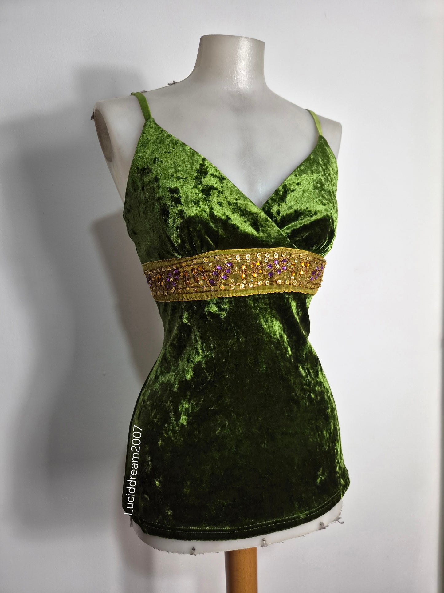 Haut en velours ras vert