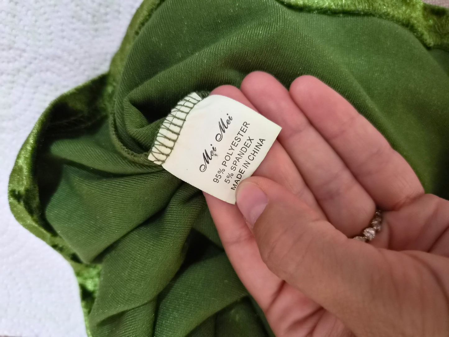 Haut en velours ras vert