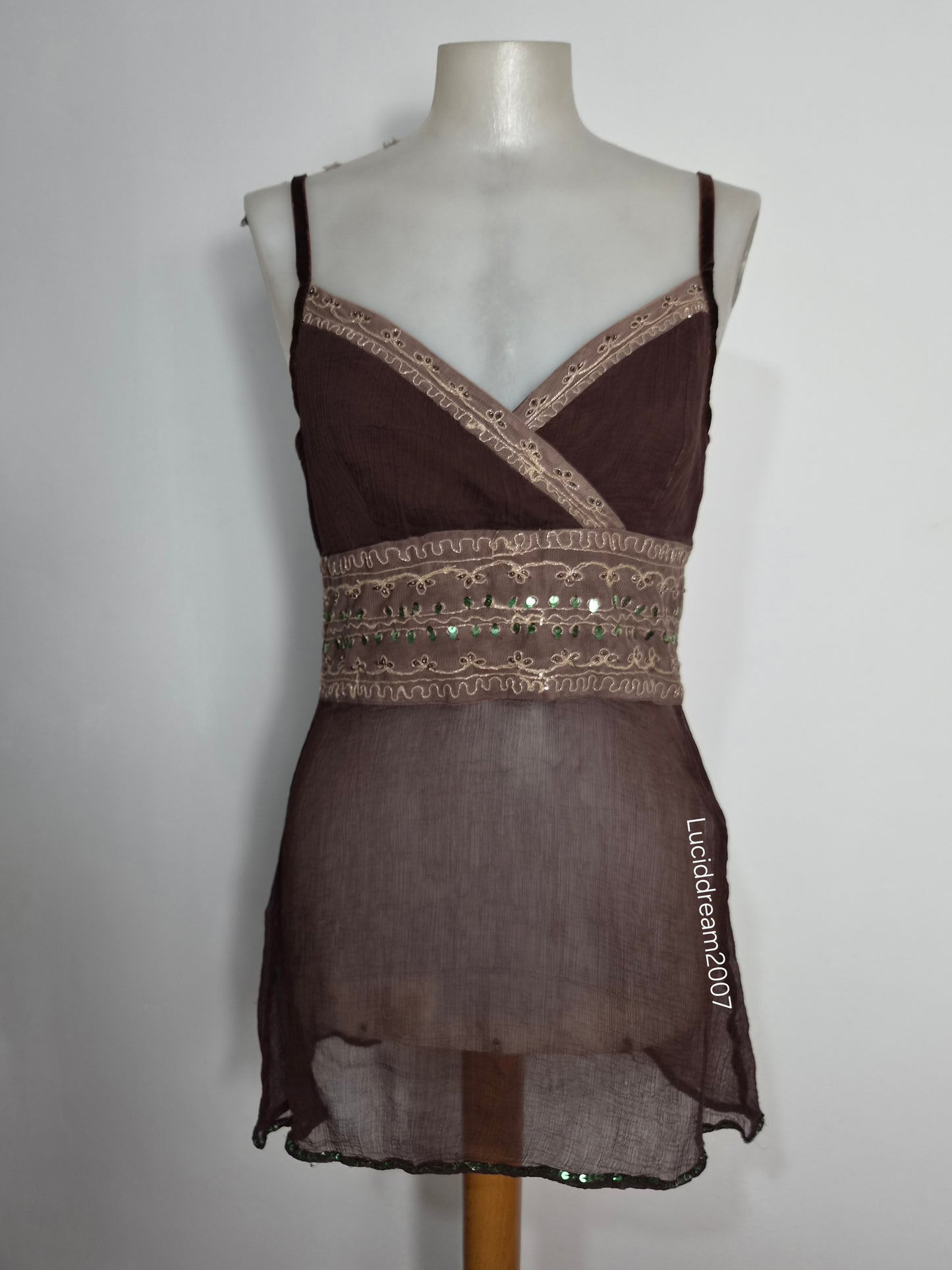 Haut en voile marron détails broderies