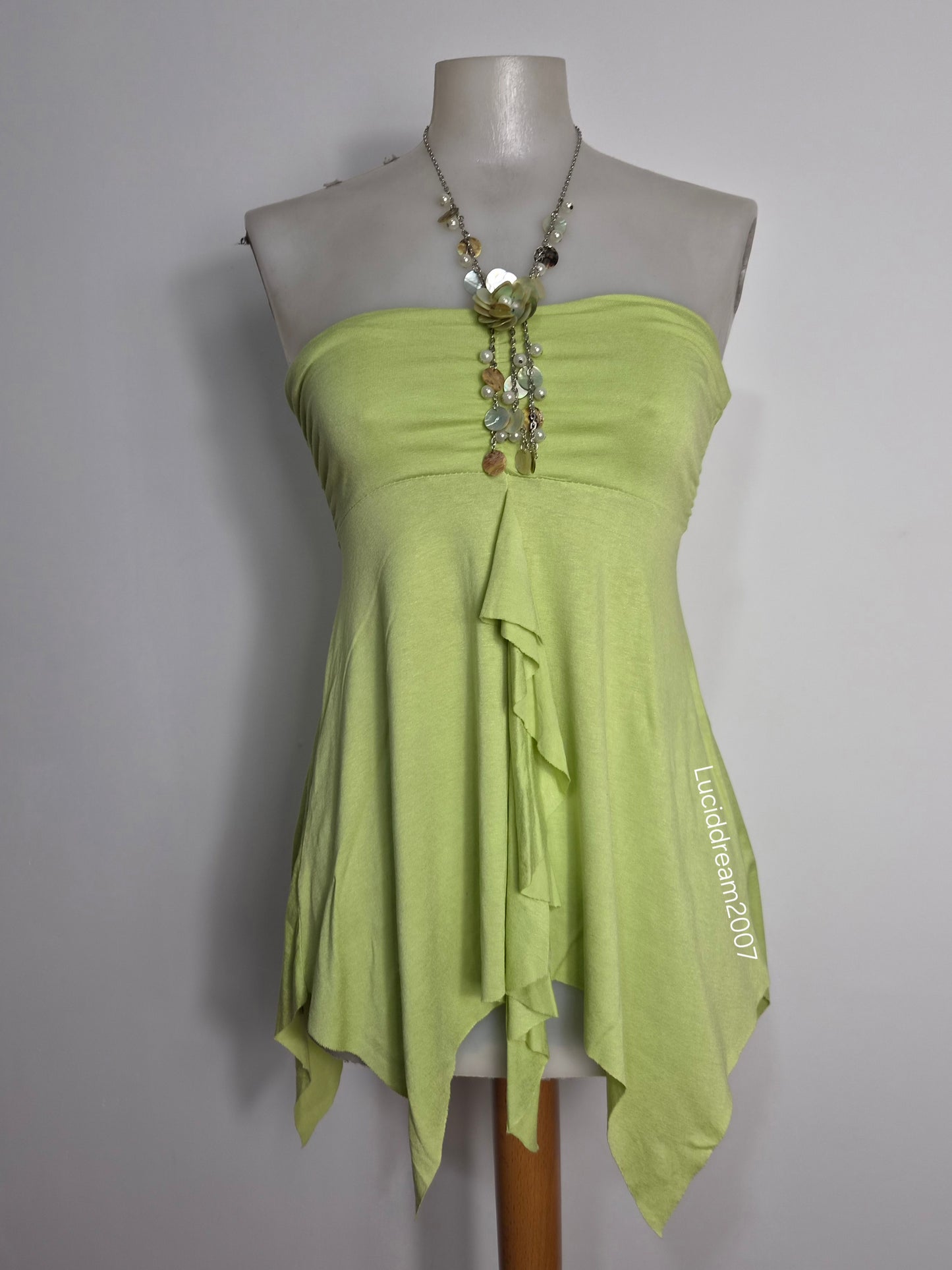 Haut asymétrique détails bijou