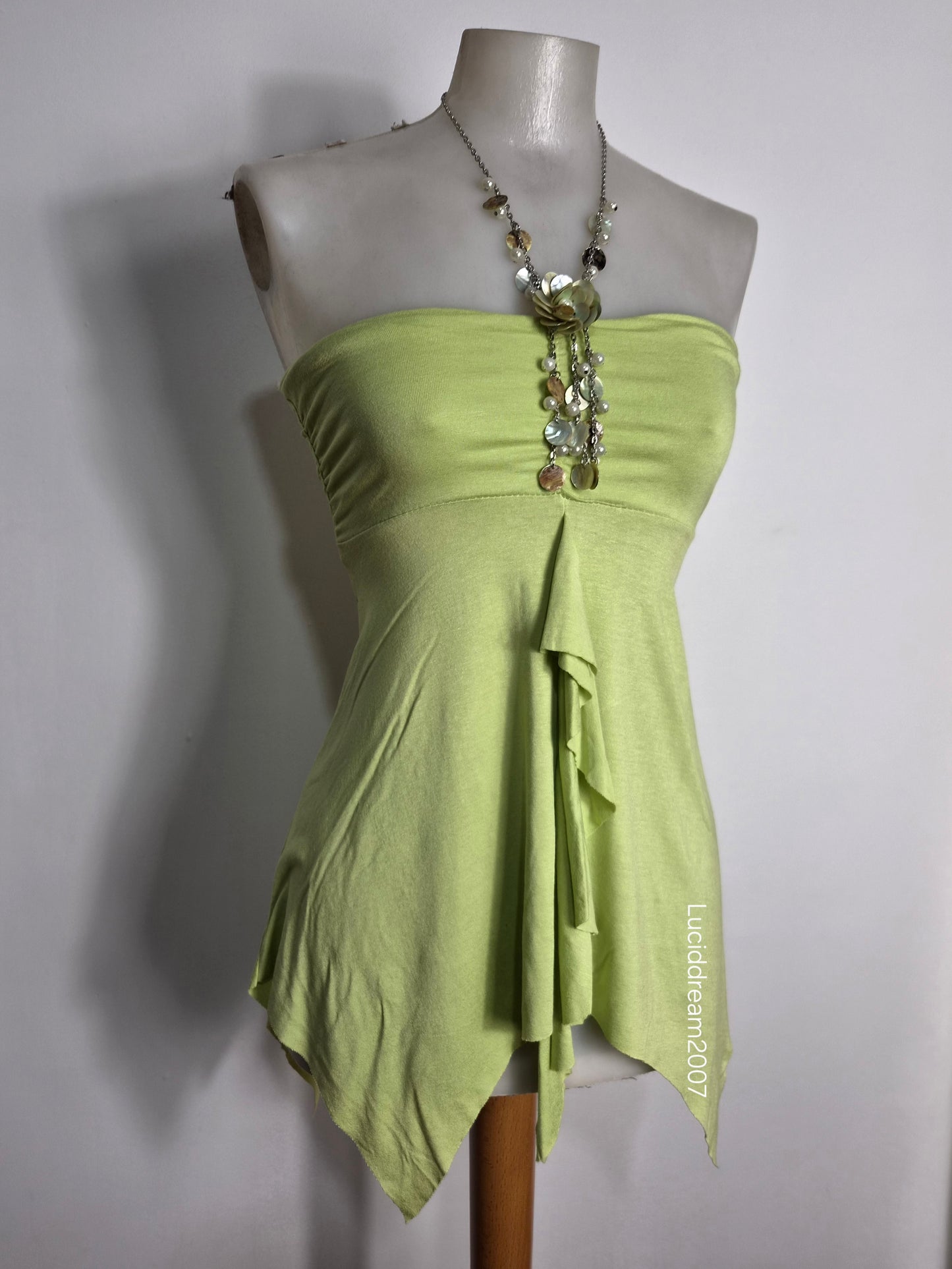 Haut asymétrique détails bijou