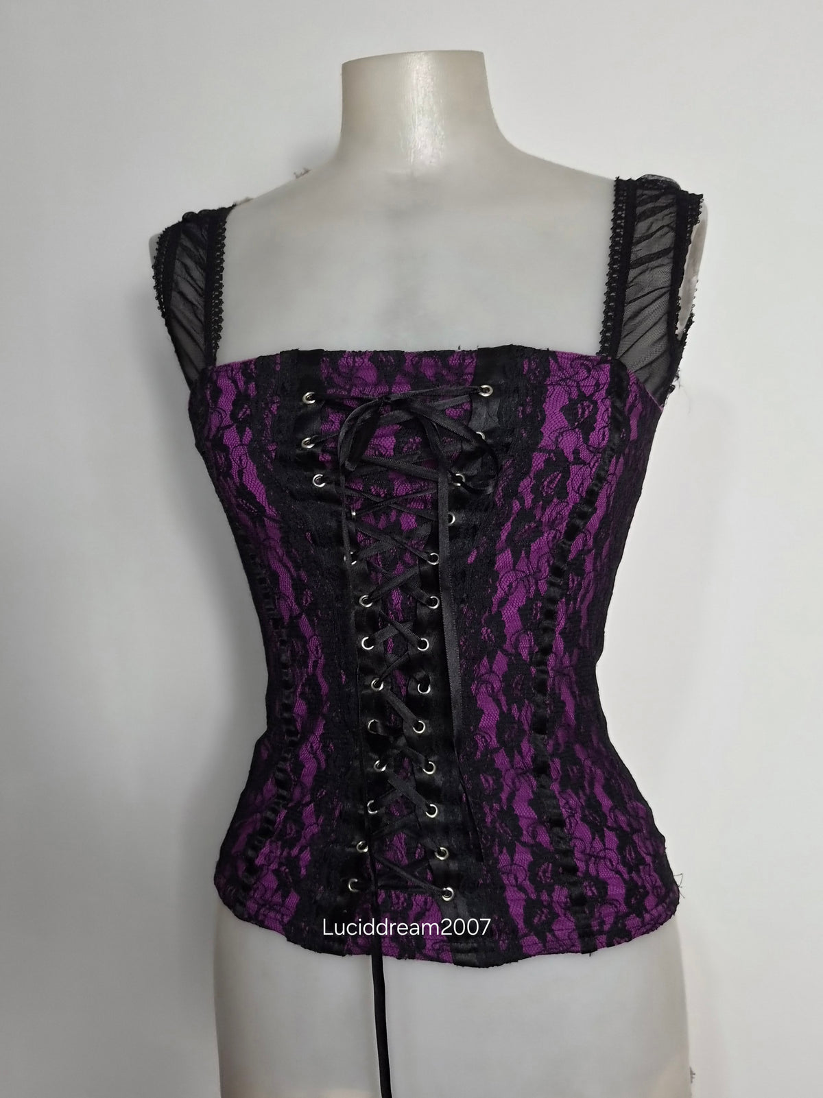 Haut esprit corset violet et noir
