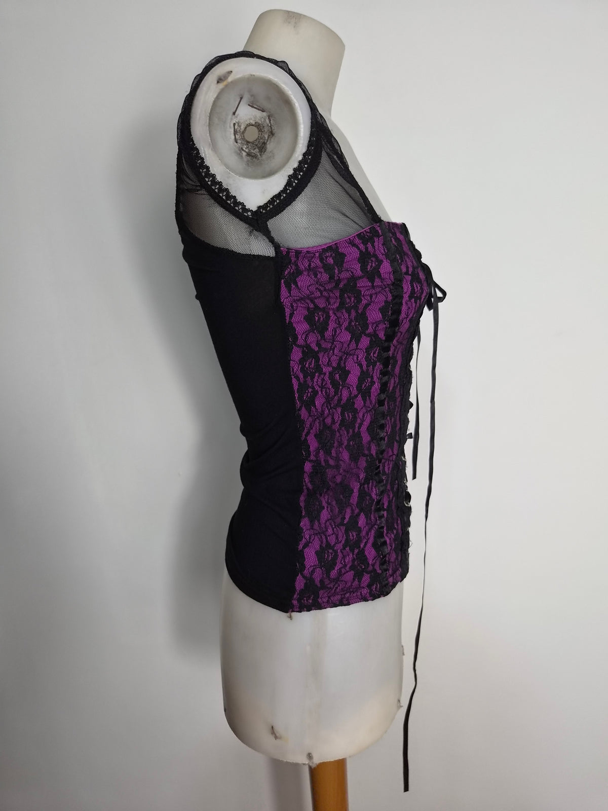 Haut esprit corset violet et noir