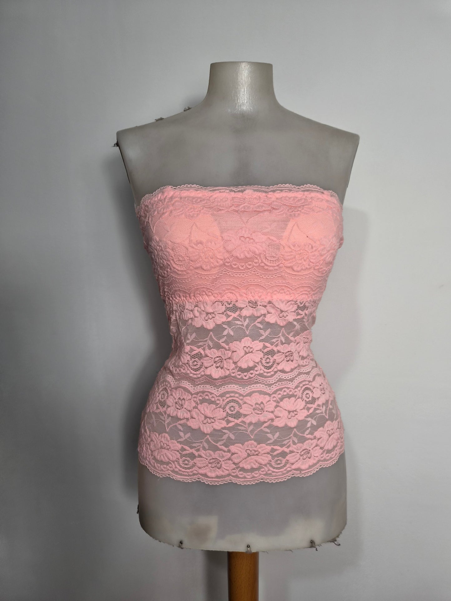 Bustier en dentelle rose