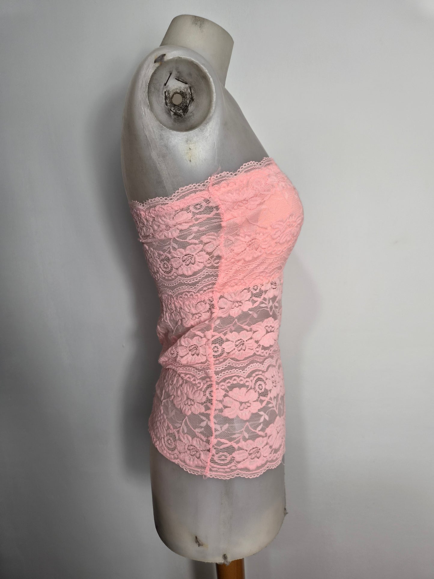 Bustier en dentelle rose