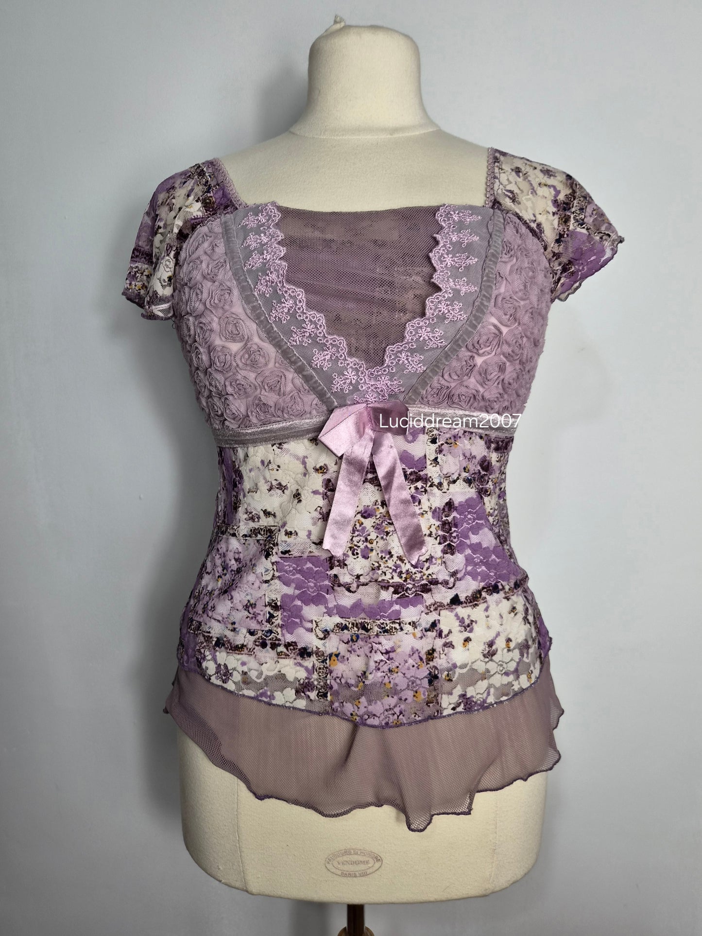 Haut floral multimatières tons lilas