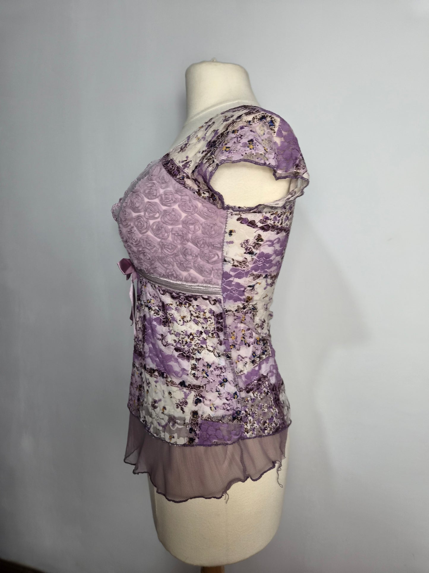Haut floral multimatières tons lilas