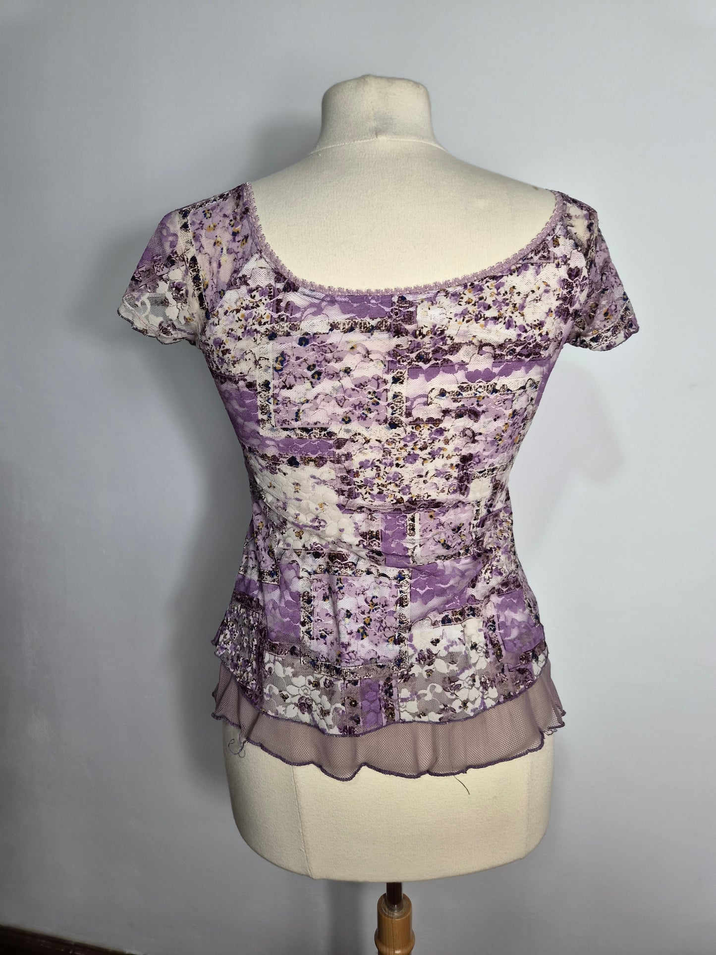Haut floral multimatières tons lilas