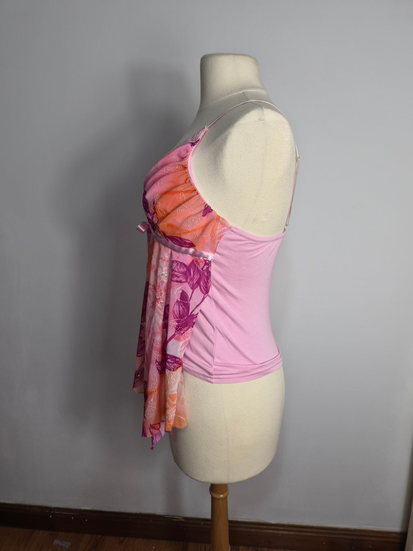 Haut en voile floral asymétrique