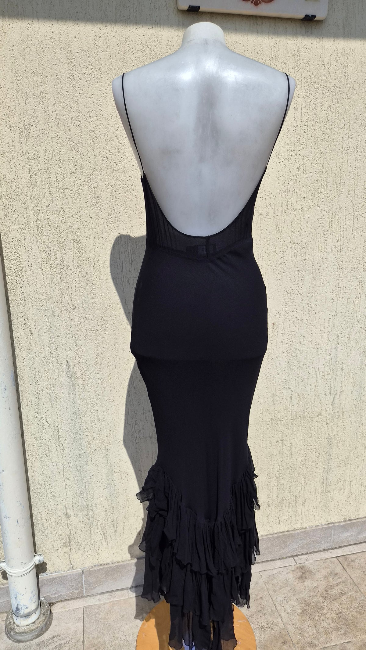 Robe en soie noire motif floral