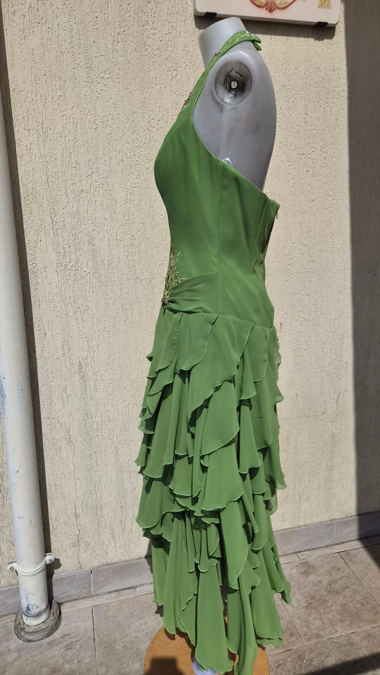 Robe dos nu brodée verte Sonia Pena