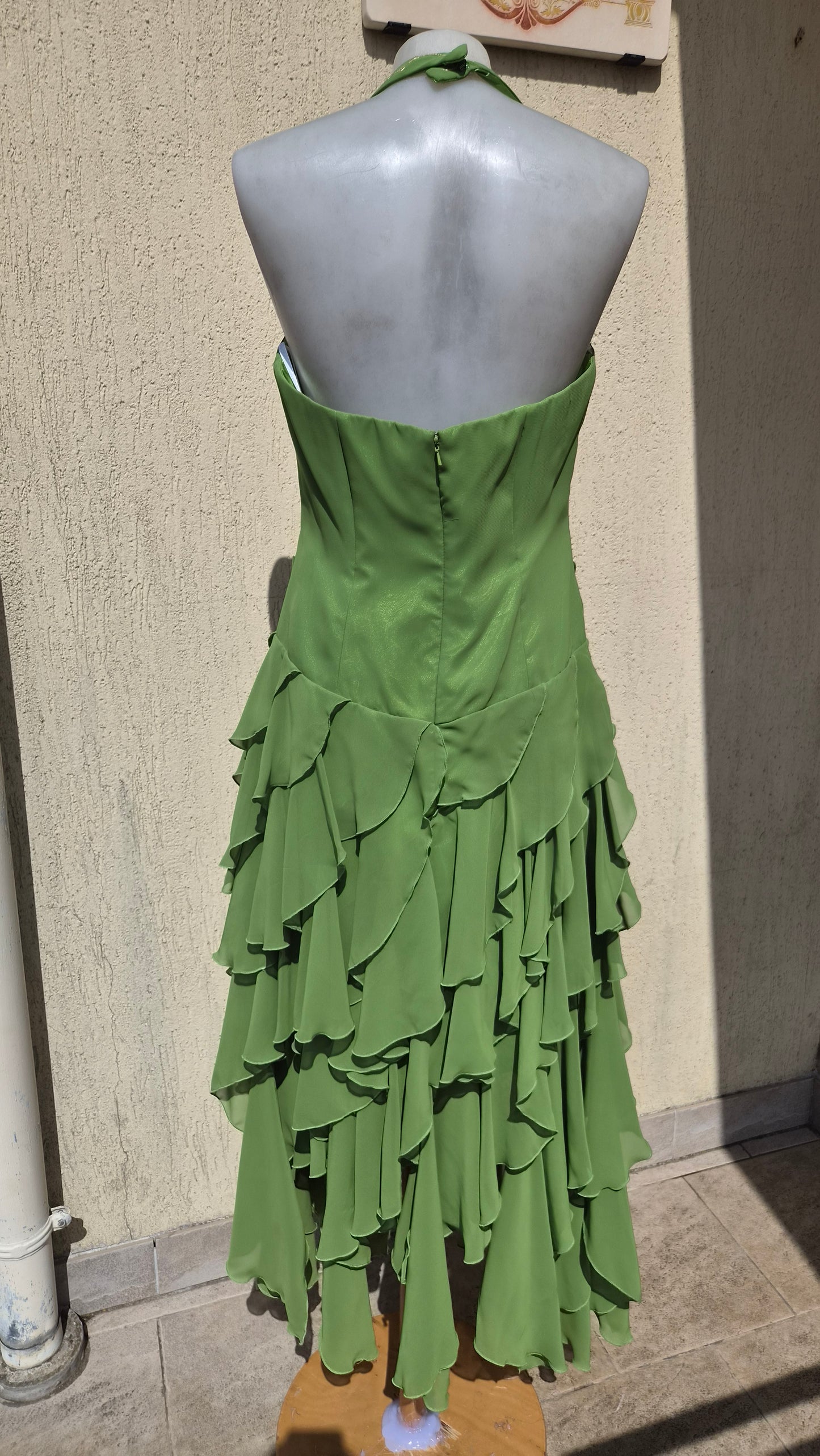 Robe dos nu brodée verte Sonia Pena