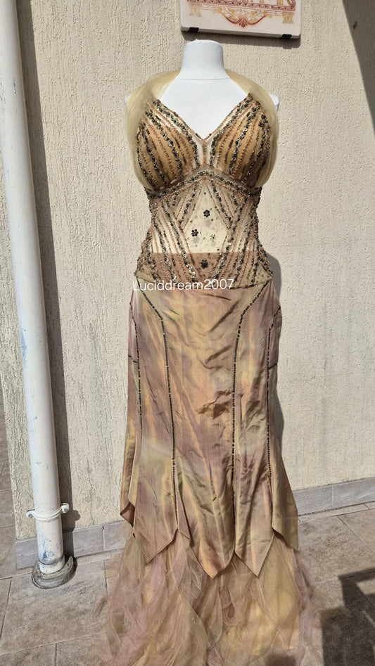 Ensemble brodé beige et doré Musani Couture