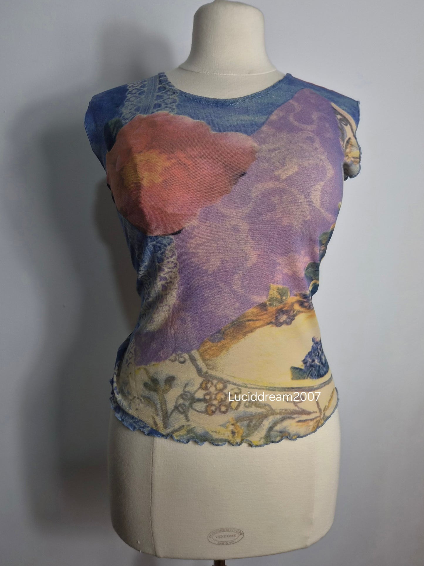 Haut en voile motif Renaissance ou Art Nouveau