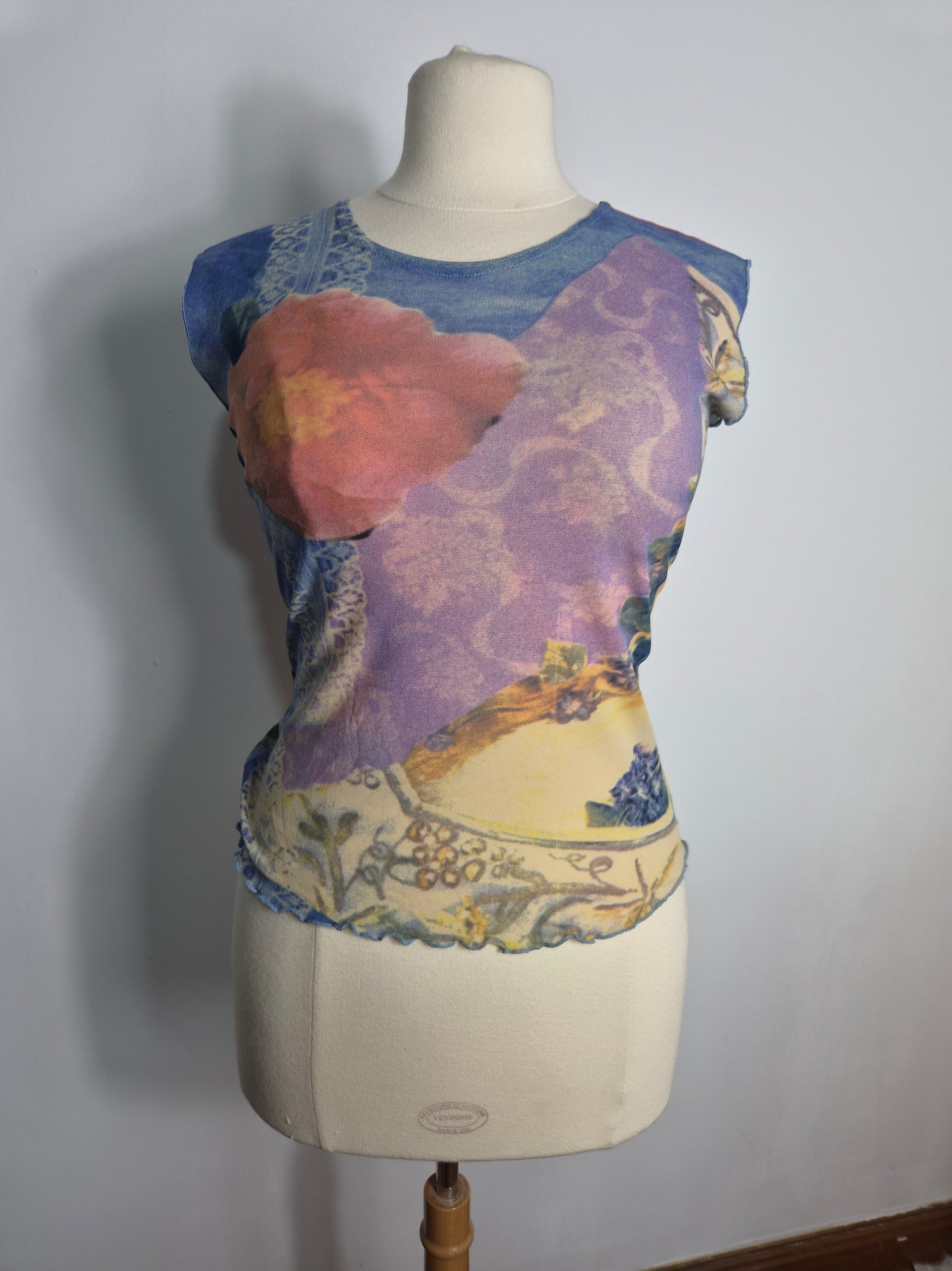 Haut en voile motif Renaissance ou Art Nouveau