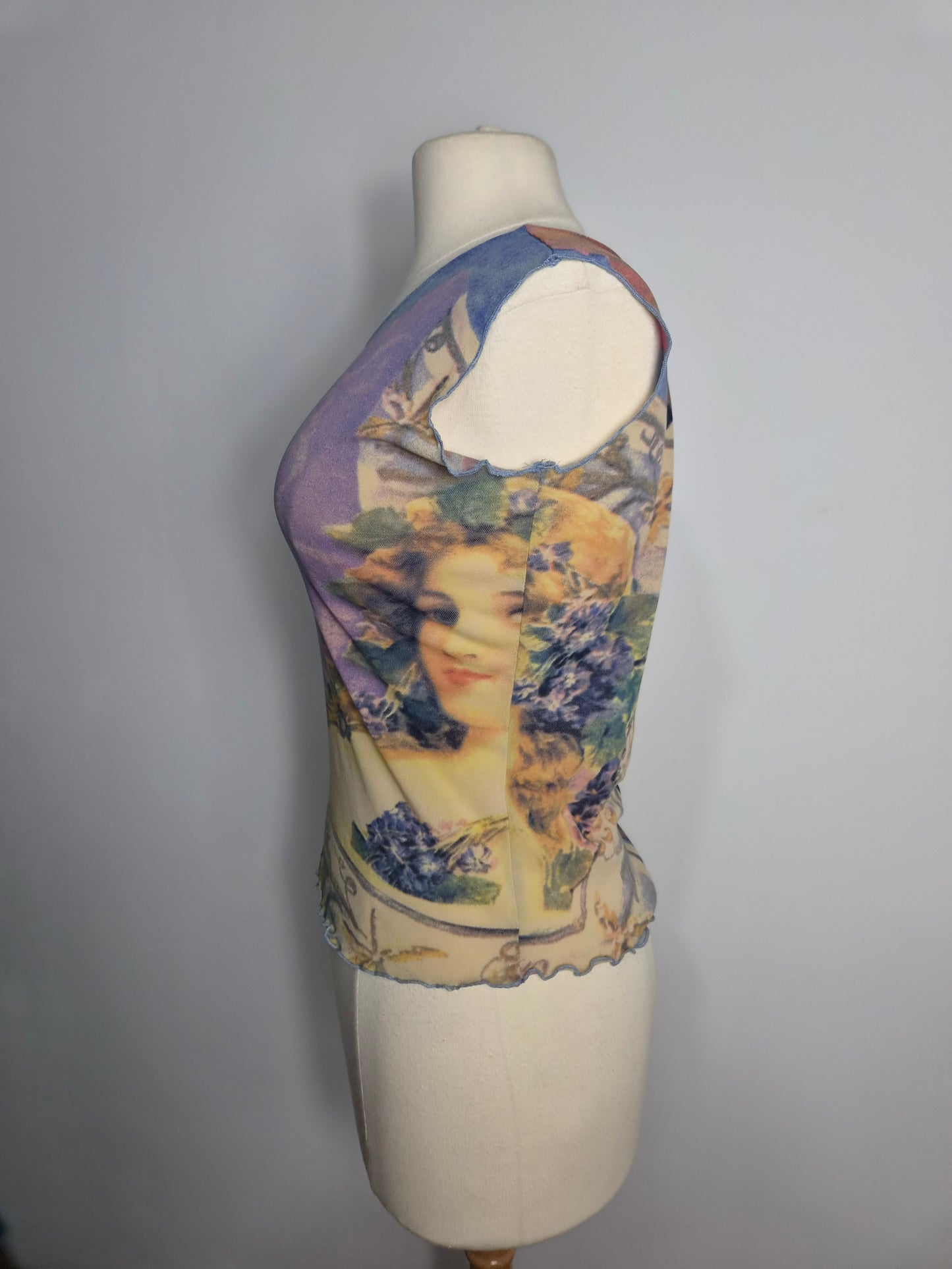 Haut en voile motif Renaissance ou Art Nouveau