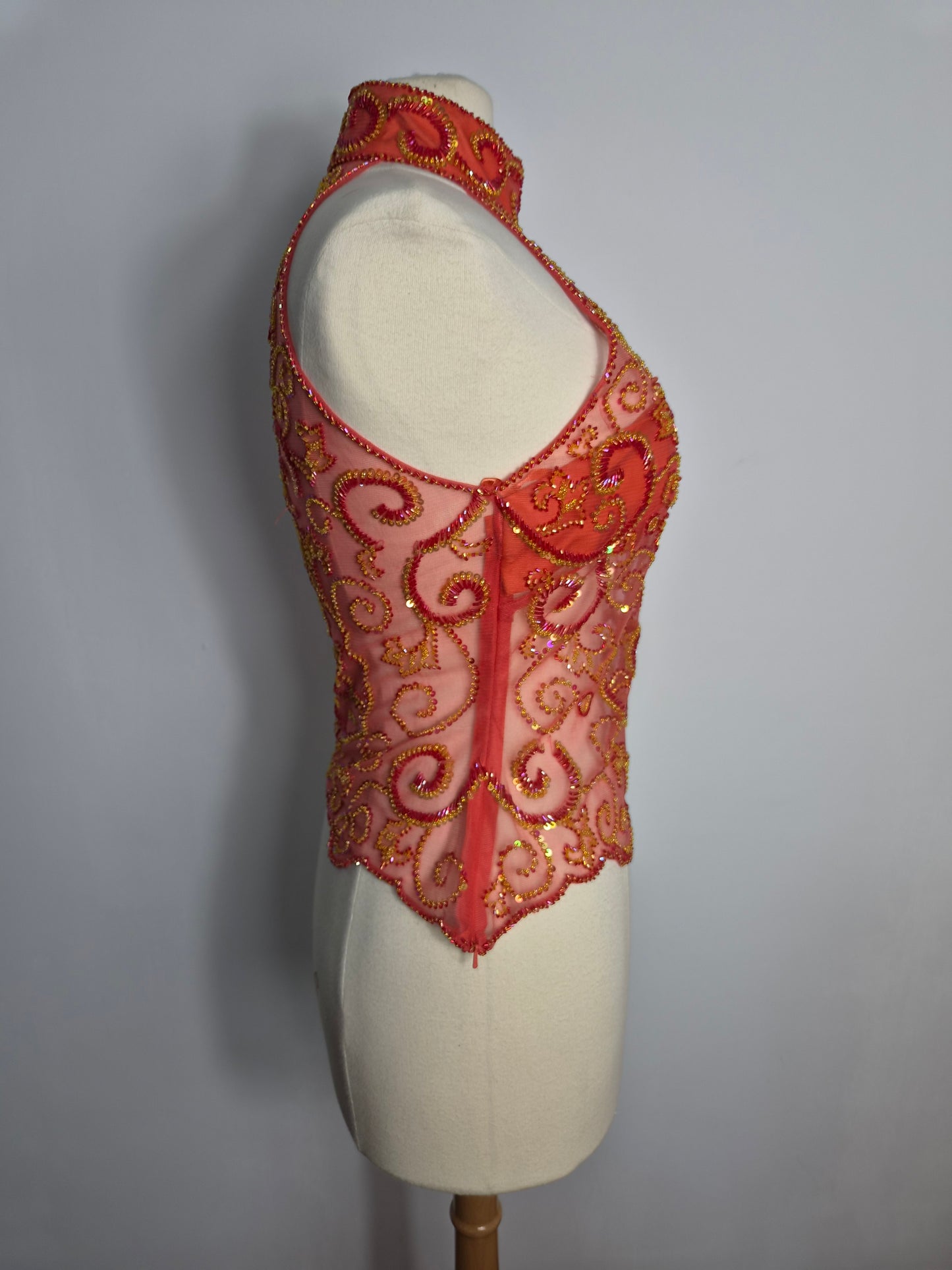 Haut orange en voile brodé