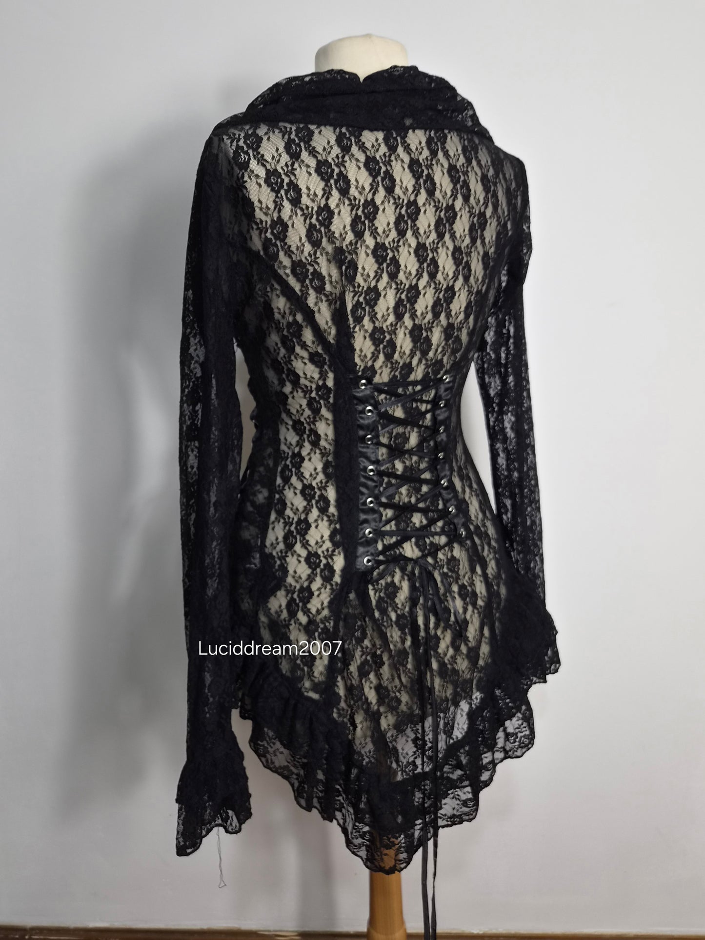 Chemisier en dentelle noir Poizen Industries