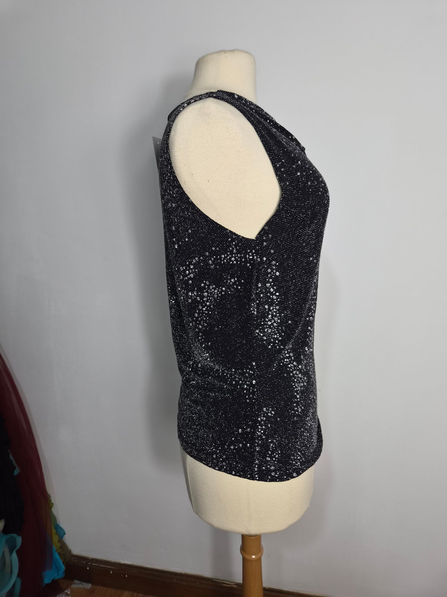 Haut col bénitier noir à strass argenté