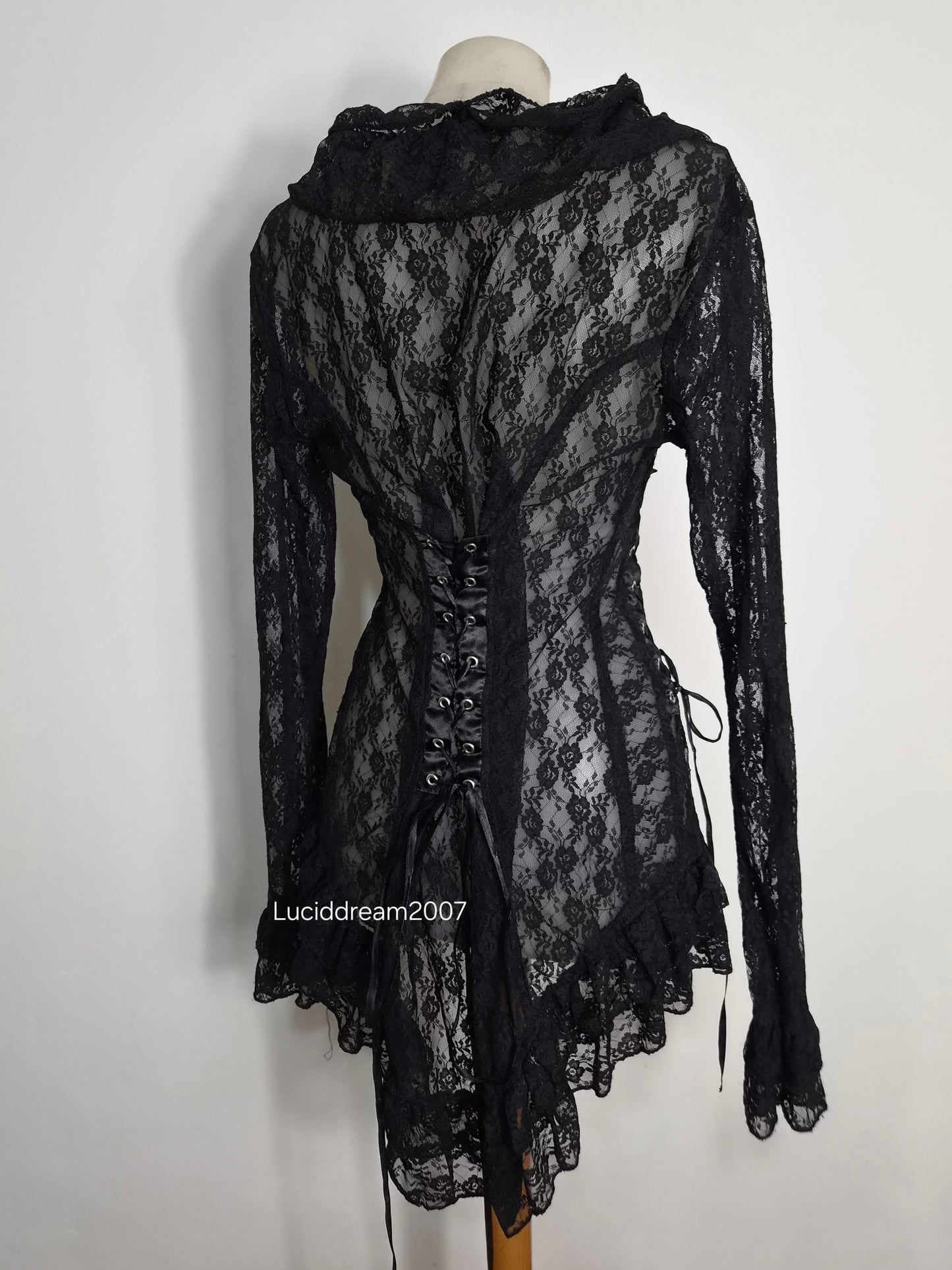 Chemisier en dentelle noir Poizen Industries