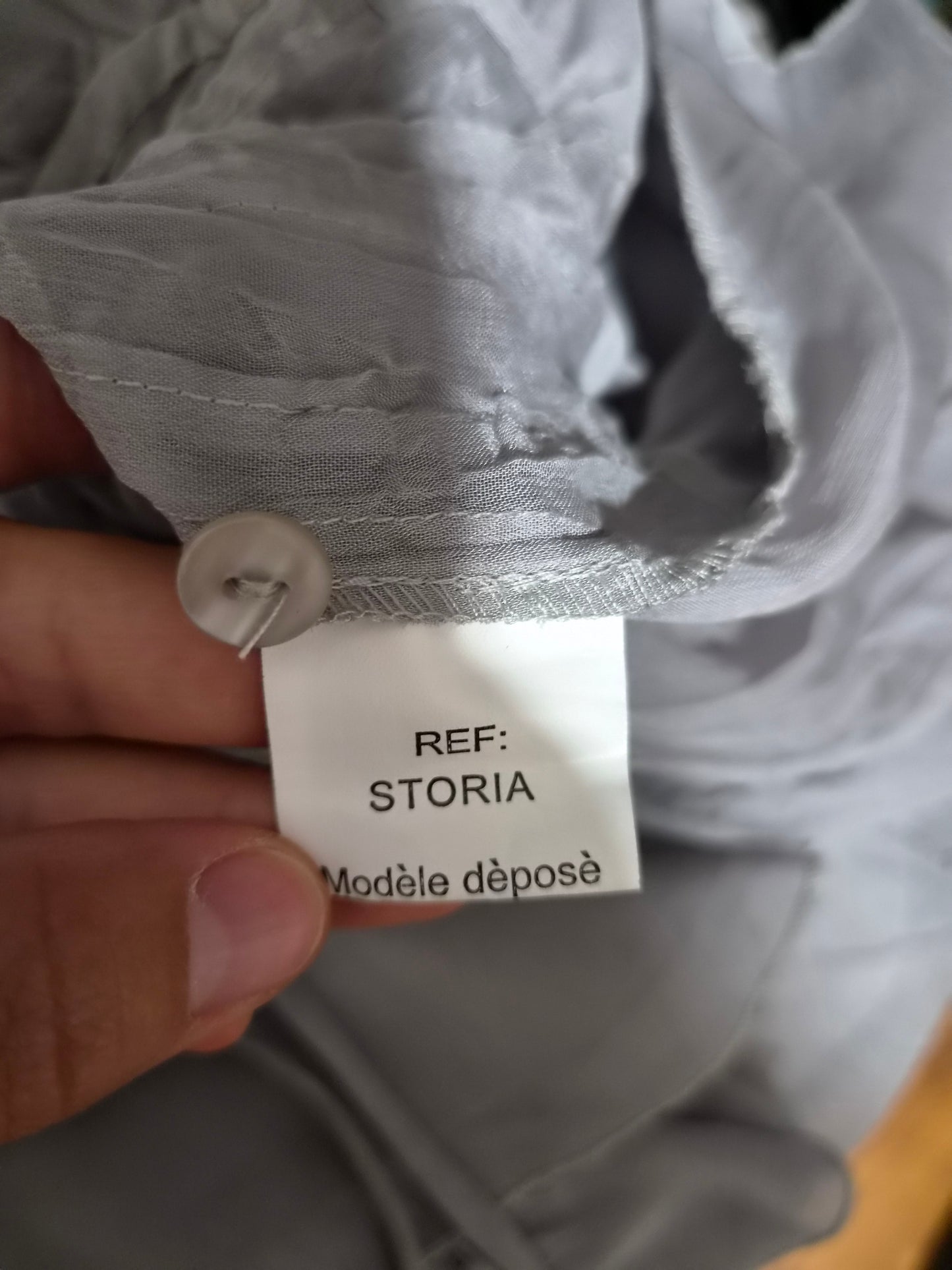 Chemisier à volants brodés gris