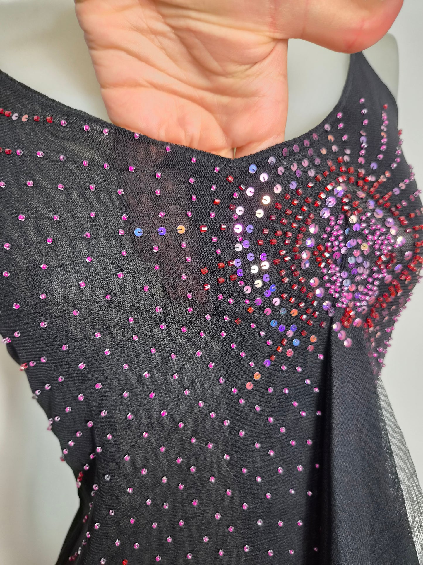 Haut en voile asymétrique à strass