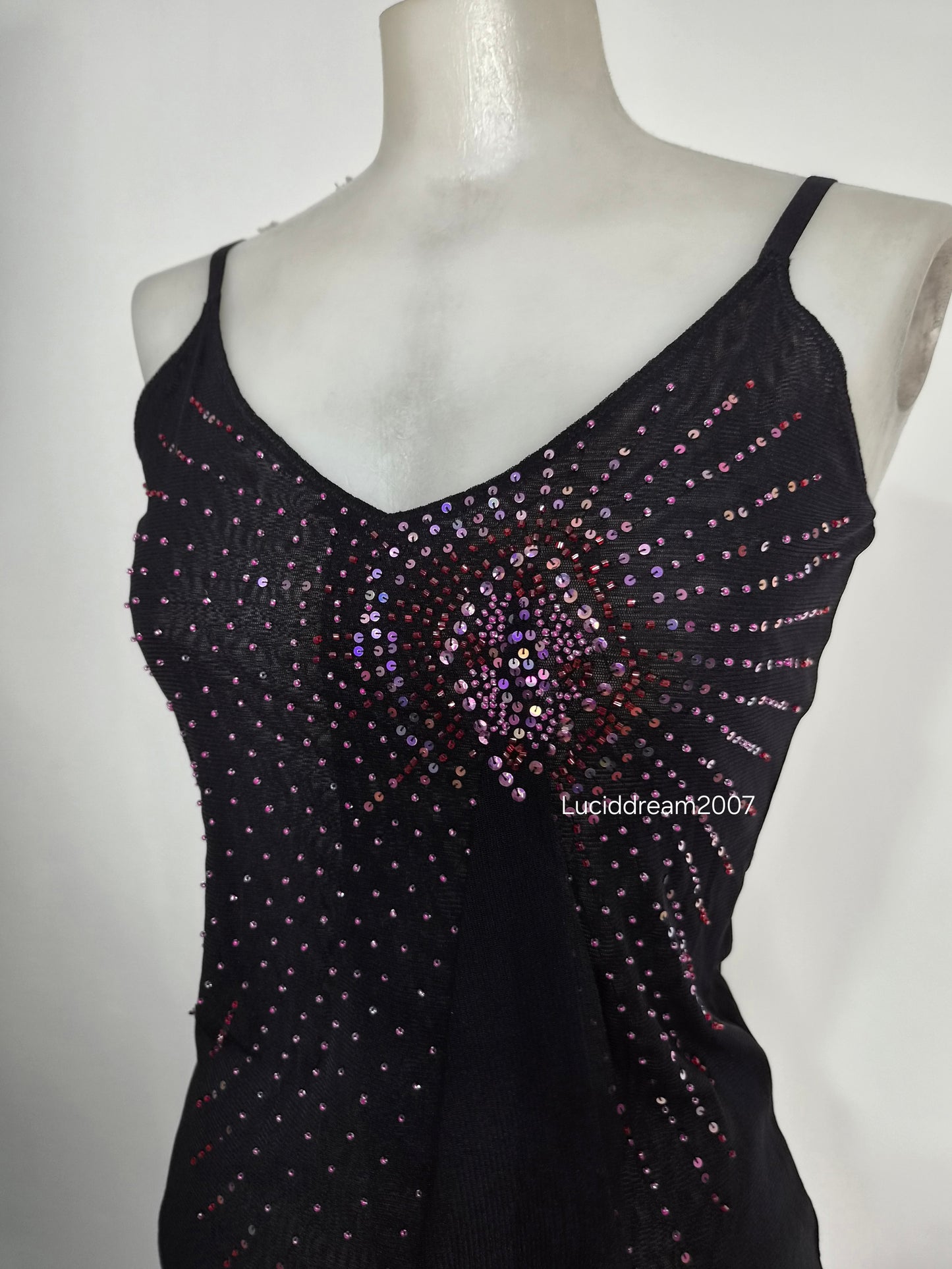 Haut en voile asymétrique à strass
